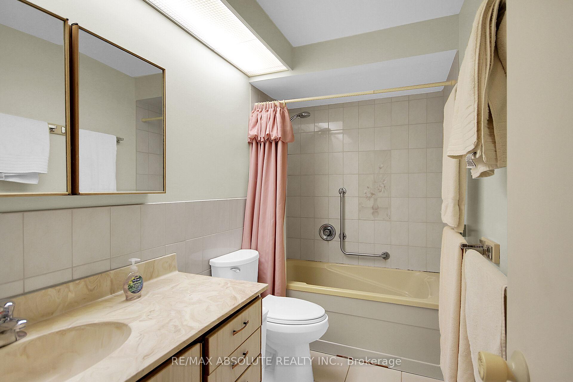 Photo 37 of 13 Melville Drive, Ottawa, Barrhaven - Pheasant Run — HOMEH