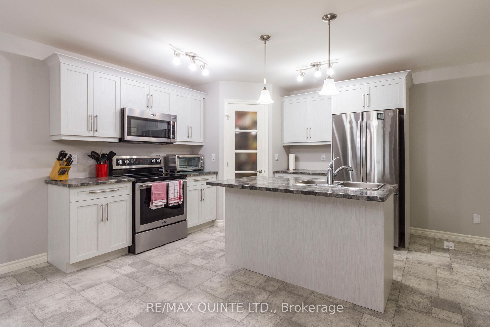 Photo 5 of 89 Aldersgate Drive, Belleville, Belleville Ward — HOMEH