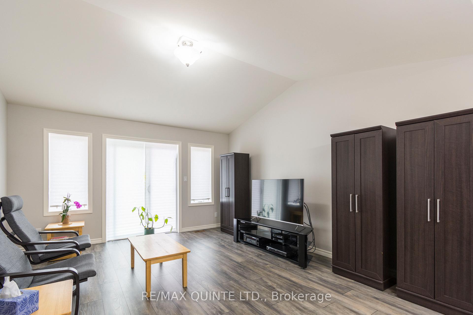 Photo 11 of 89 Aldersgate Drive, Belleville, Belleville Ward — HOMEH