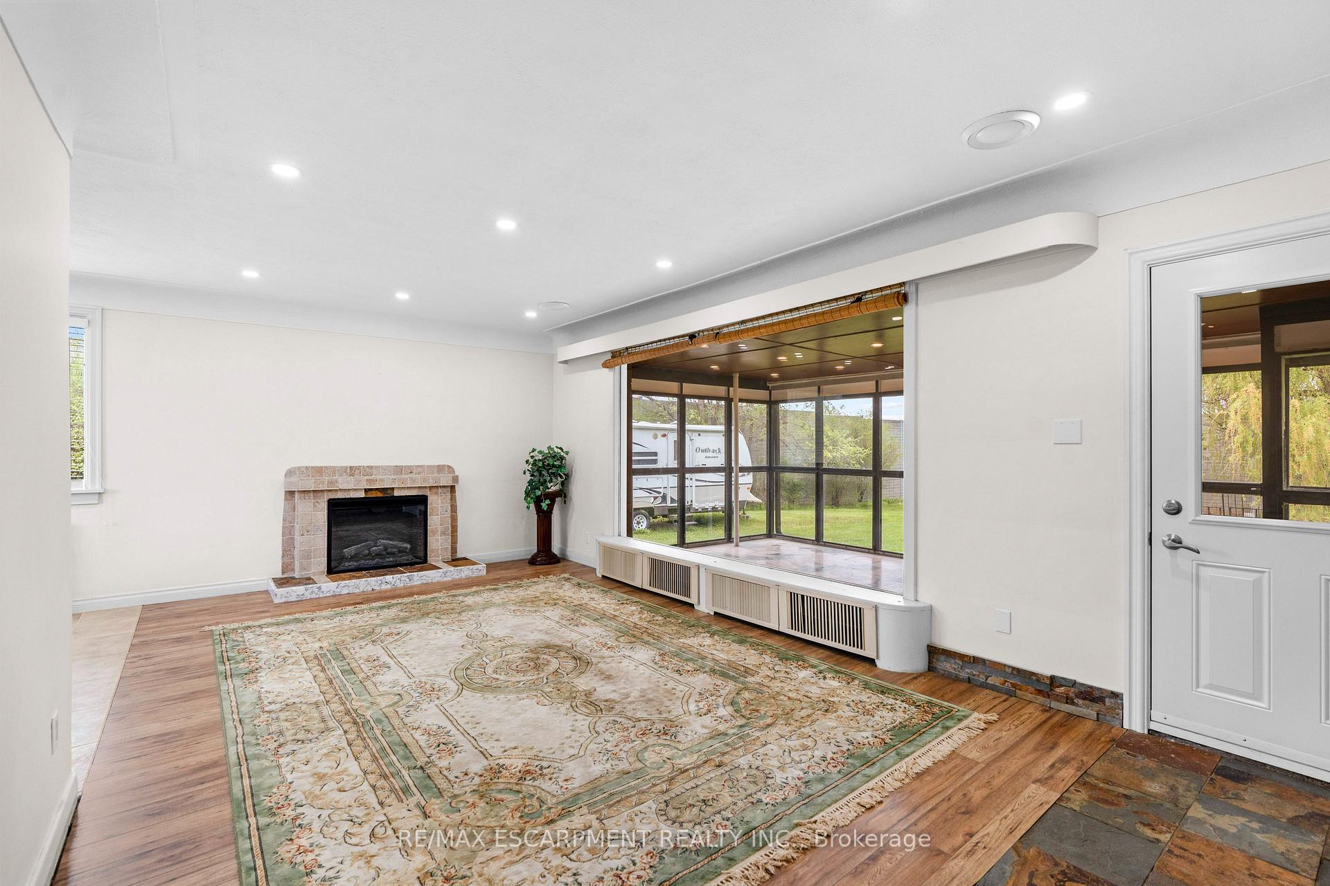 Photo 17 of 8 Northcliffe Avenue, Hamilton, Pleasant View — HOMEH
