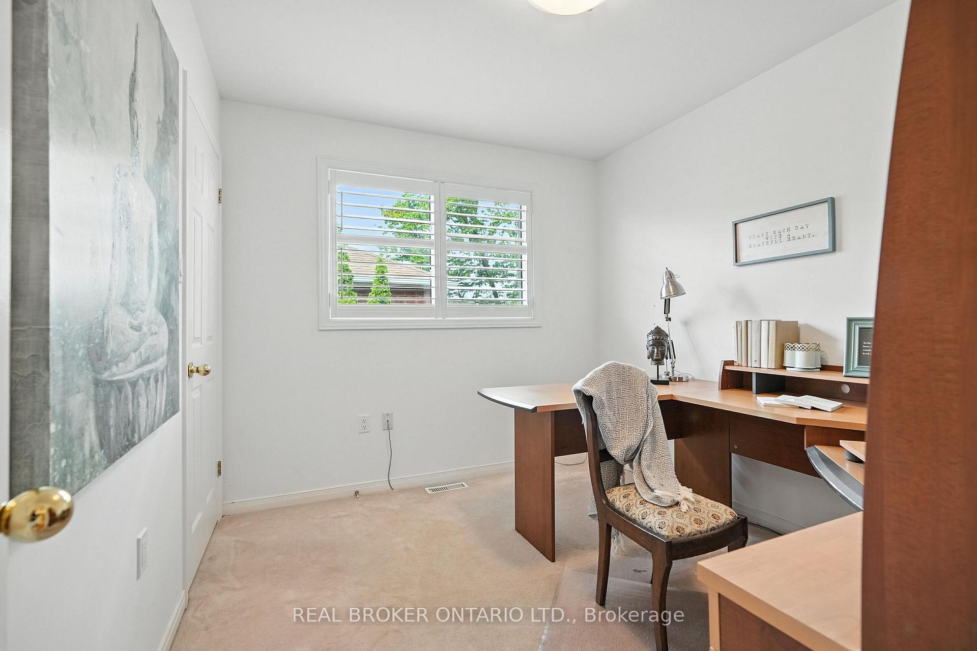 Photo 15 of 41 Emms Drive, Barrie, Holly — HOMEH