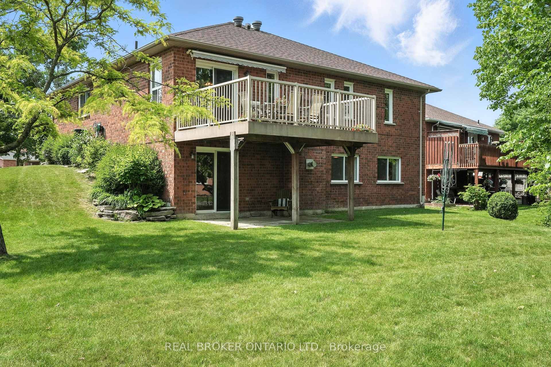 Photo 31 of 41 Emms Drive, Barrie, Holly — HOMEH