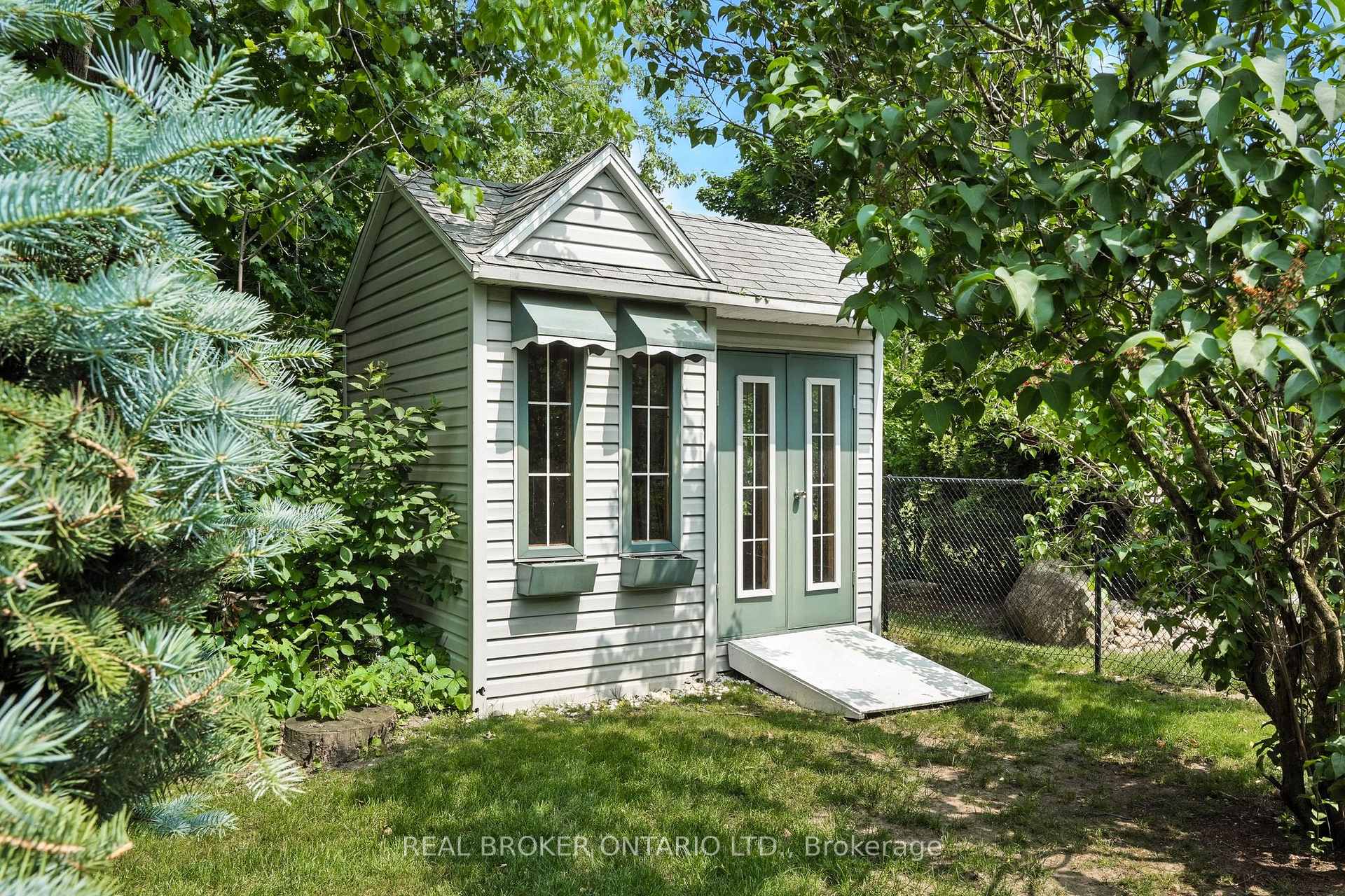 Photo 33 of 41 Emms Drive, Barrie, Holly — HOMEH