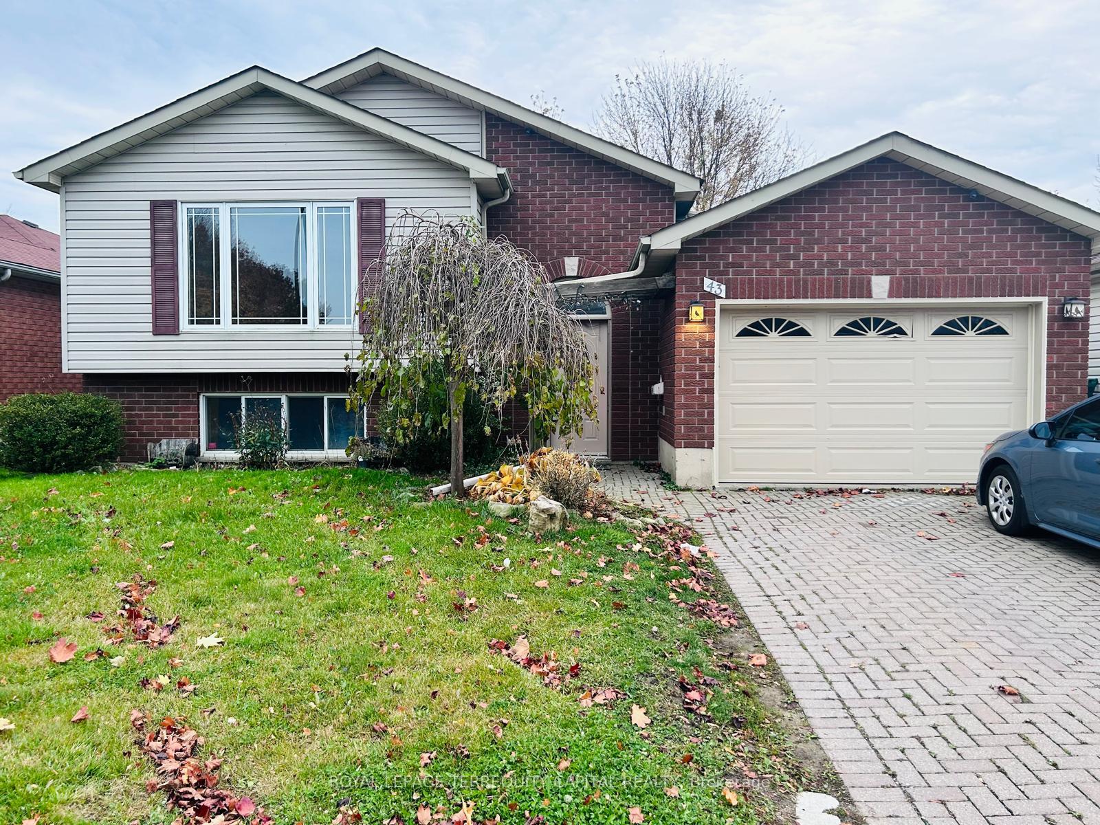 Photo 1 of Unit Upper, 43 Mapleton Avenue, Barrie, Holly — HOMEH
