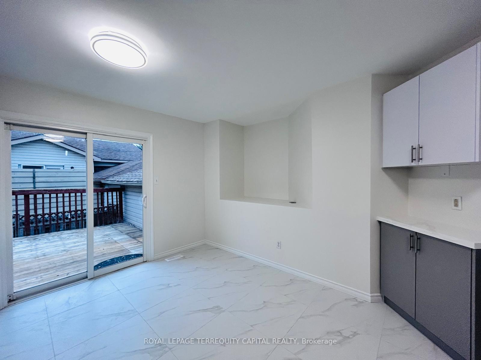 Photo 5 of Unit Upper, 43 Mapleton Avenue, Barrie, Holly — HOMEH