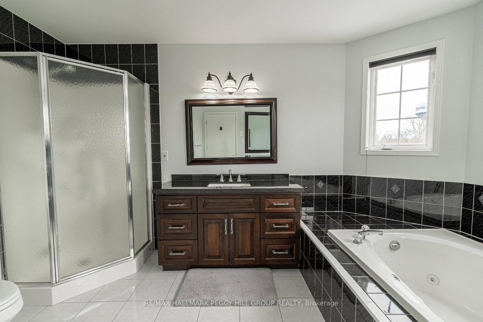 Photo 10 of 38 Benson Drive, Barrie, Northwest — HOMEH