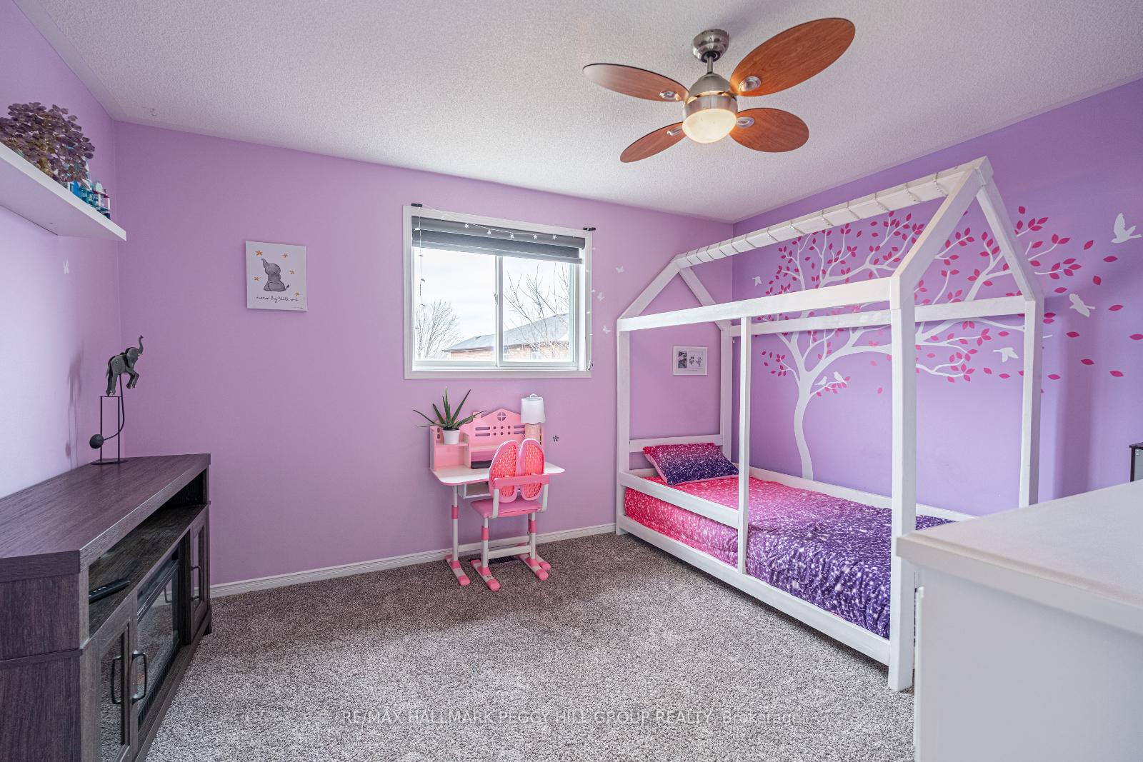 Photo 13 of 38 Benson Drive, Barrie, Northwest — HOMEH