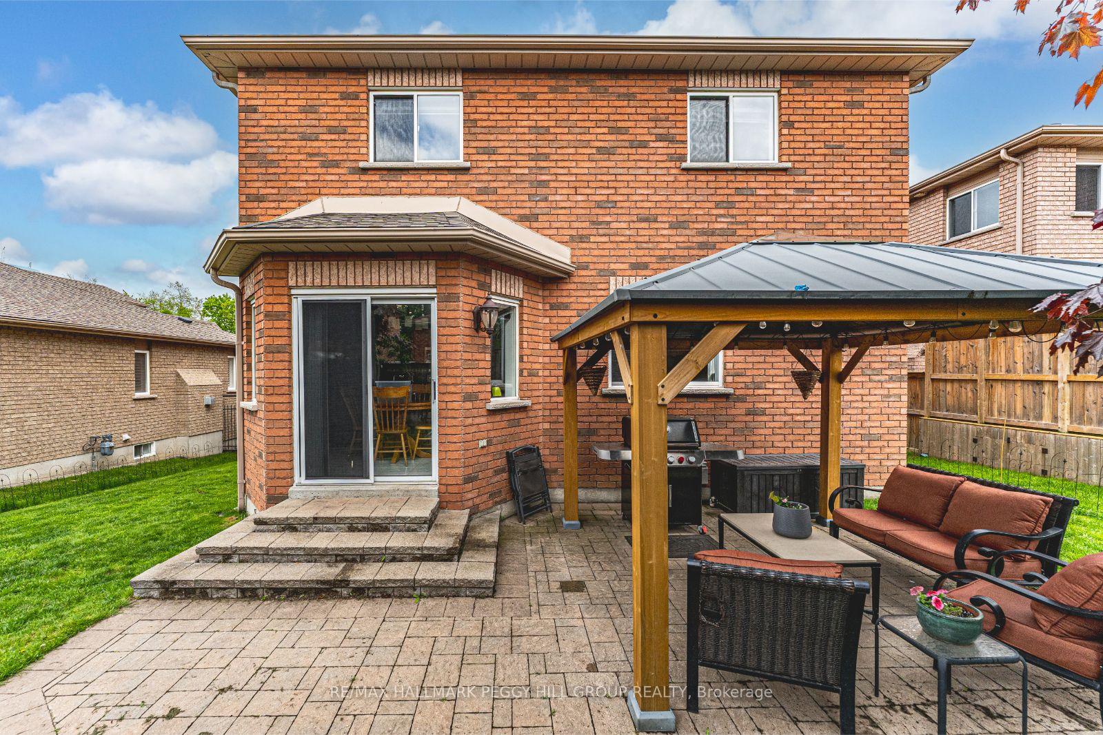 Photo 21 of 38 Benson Drive, Barrie, Northwest — HOMEH