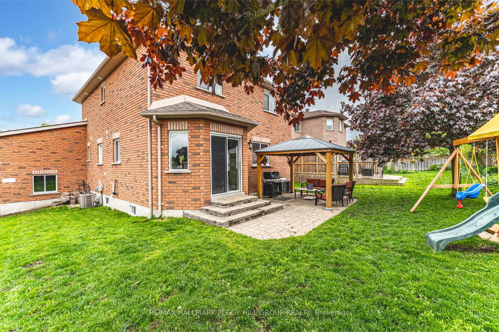Photo 22 of 38 Benson Drive, Barrie, Northwest — HOMEH