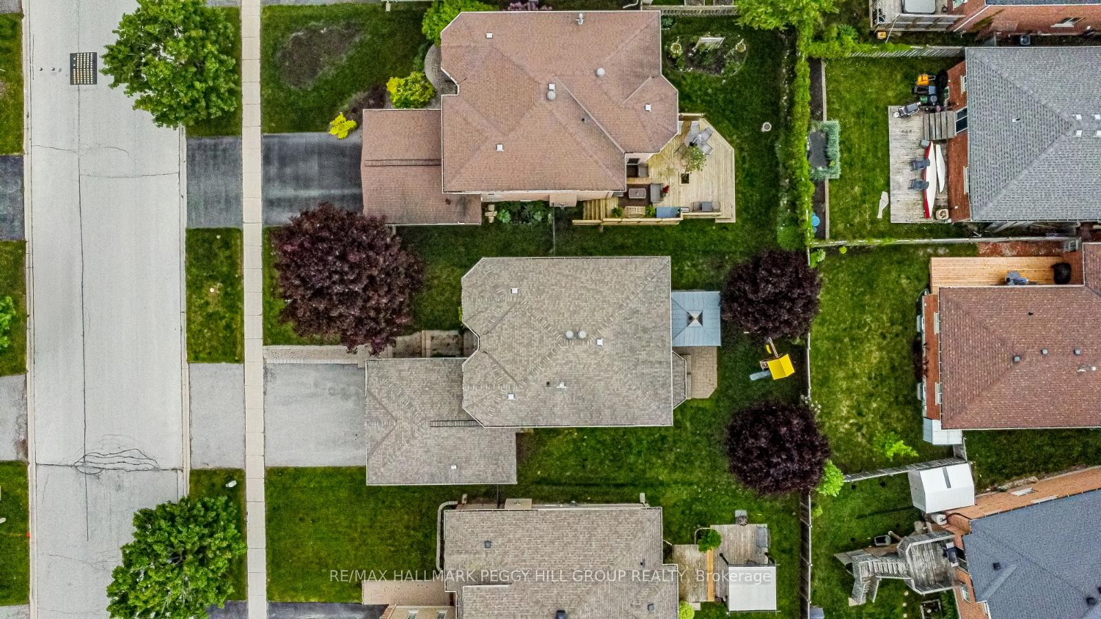 Photo 23 of 38 Benson Drive, Barrie, Northwest — HOMEH