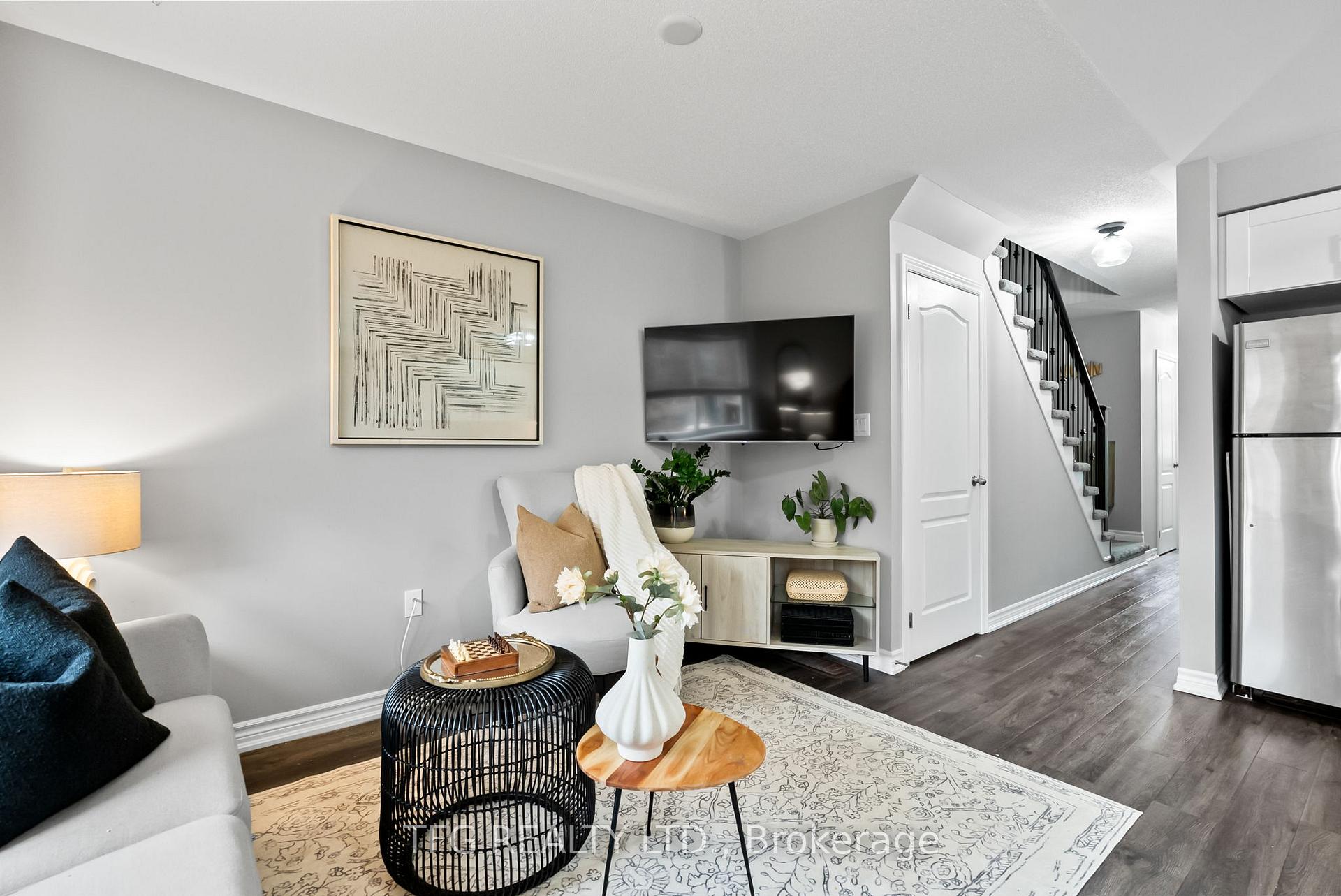 Photo 5 of 12 Ken Bromley Lane, Clarington, Bowmanville — HOMEH