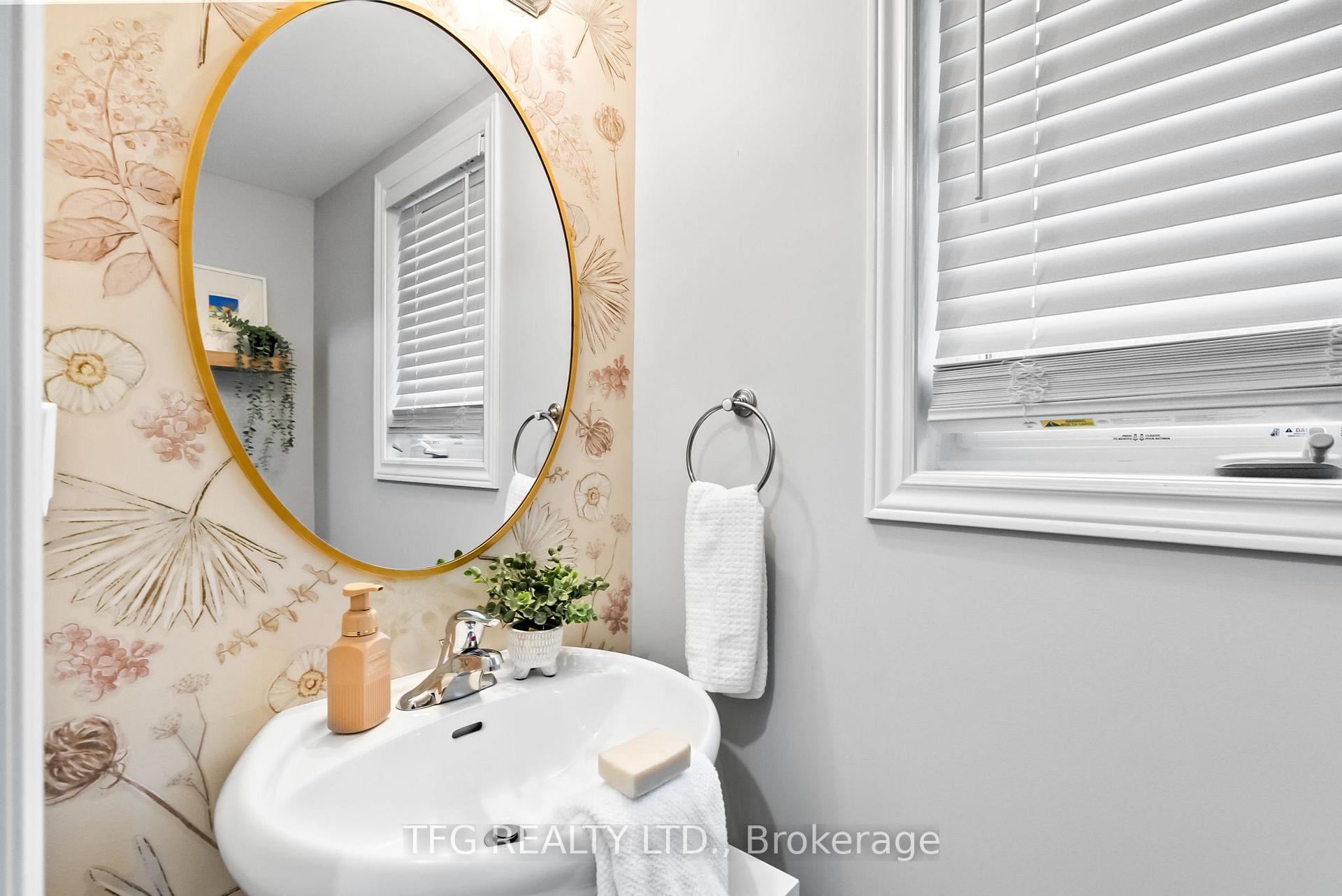 Photo 13 of 12 Ken Bromley Lane, Clarington, Bowmanville — HOMEH