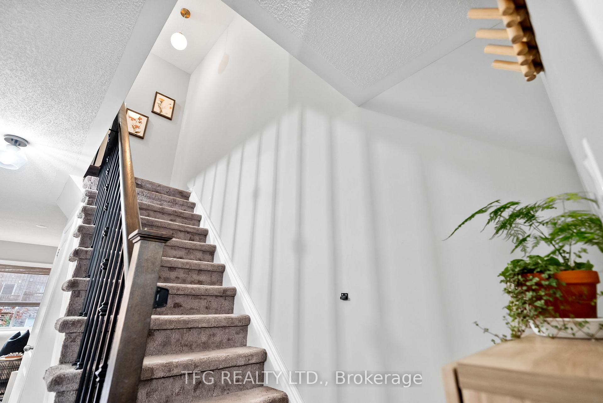 Photo 14 of 12 Ken Bromley Lane, Clarington, Bowmanville — HOMEH