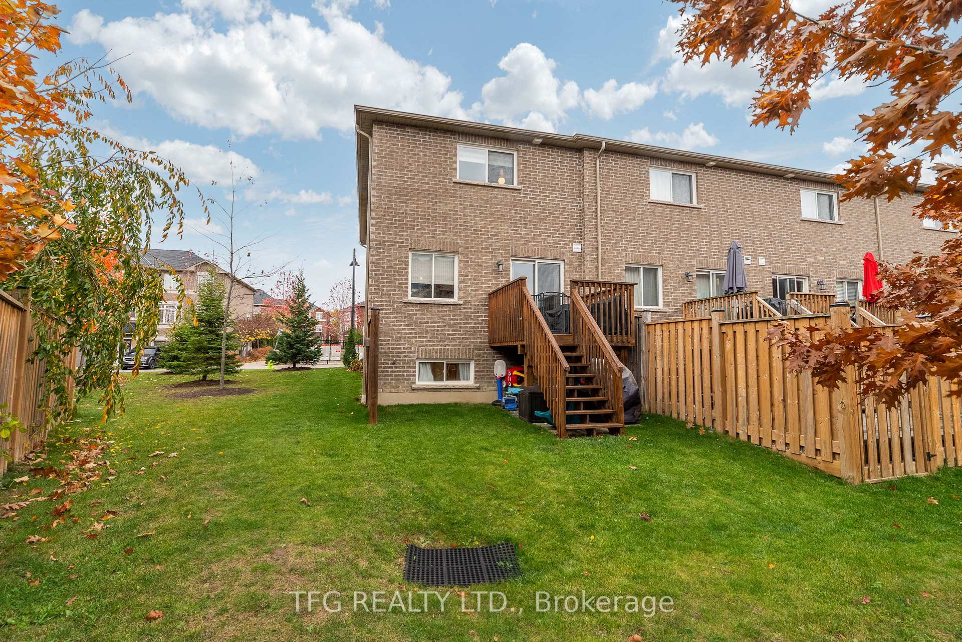 Photo 38 of 12 Ken Bromley Lane, Clarington, Bowmanville — HOMEH