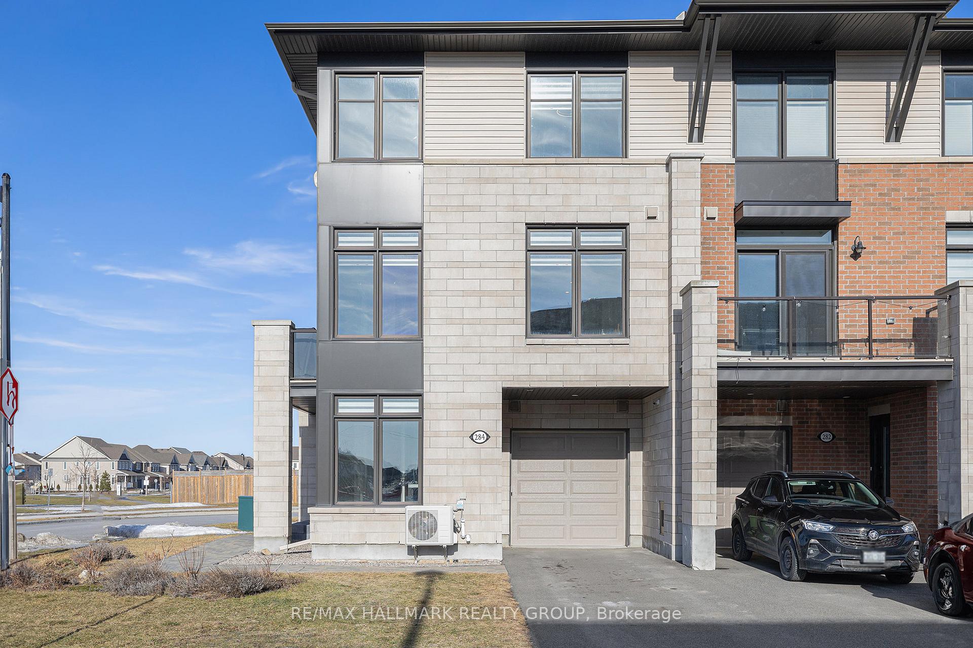 Photo 2 of 284 Pastel Way, Ottawa, Barrhaven - Half Moon Bay — HOMEH