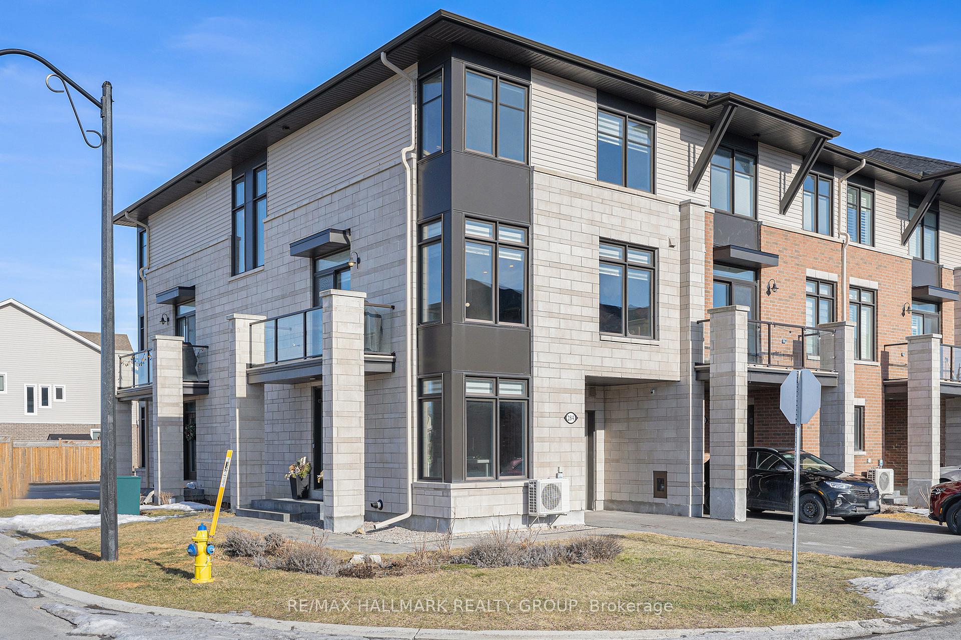 Photo 3 of 284 Pastel Way, Ottawa, Barrhaven - Half Moon Bay — HOMEH