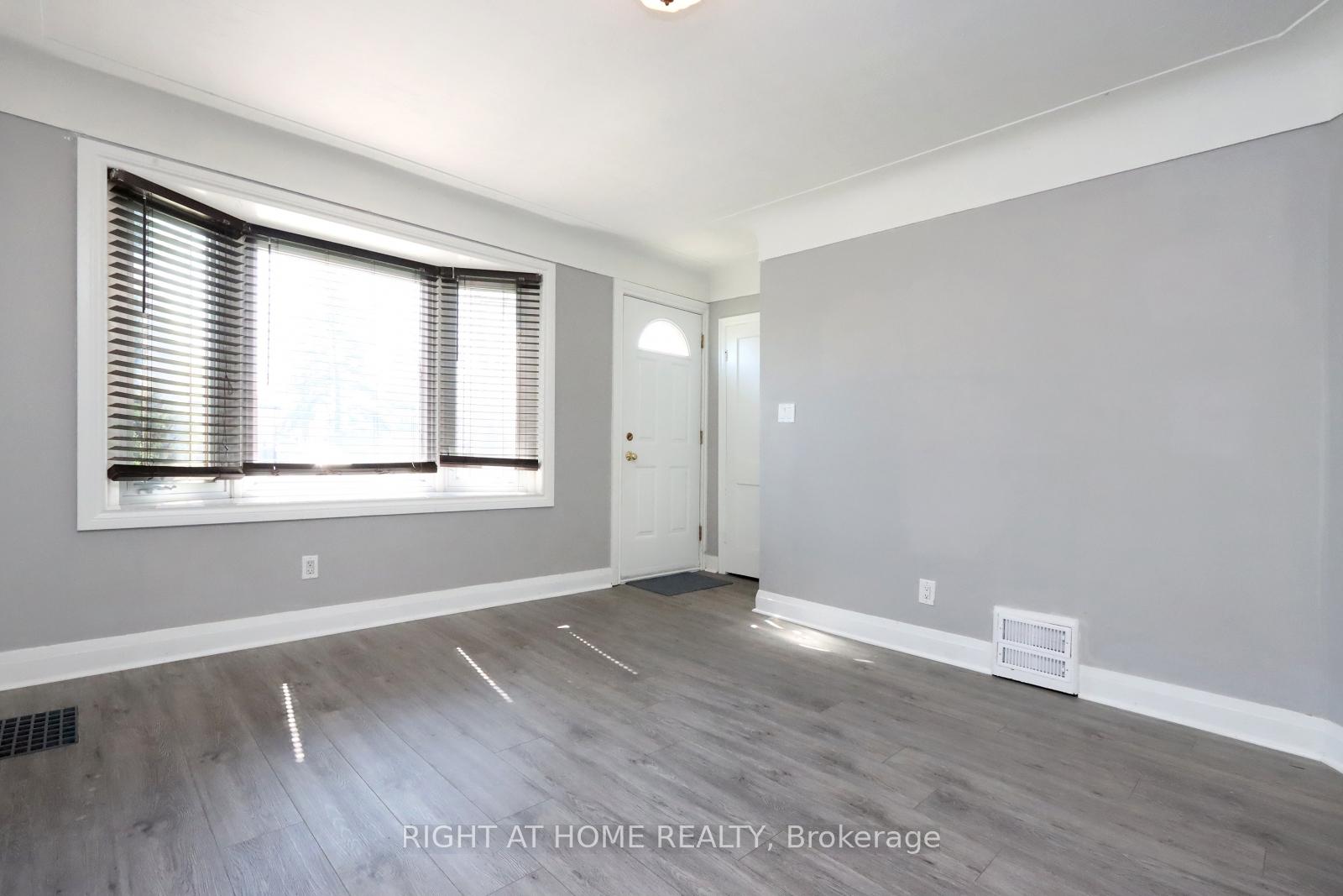 Photo 4 of 240 East 22nd Street, Hamilton, Eastmount — HOMEH