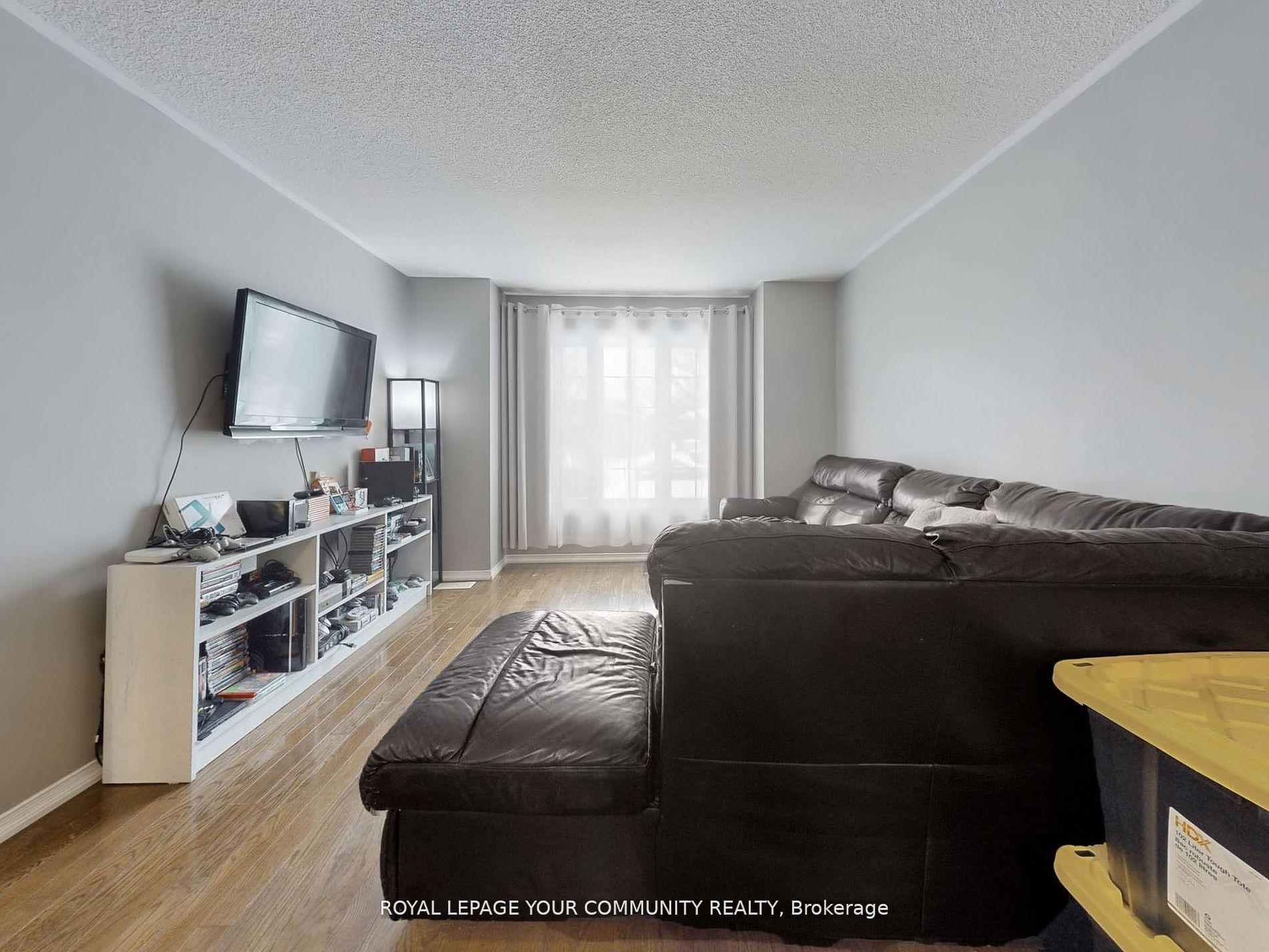 Photo 5 of 105 Brown Street, Barrie, Ardagh — HOMEH