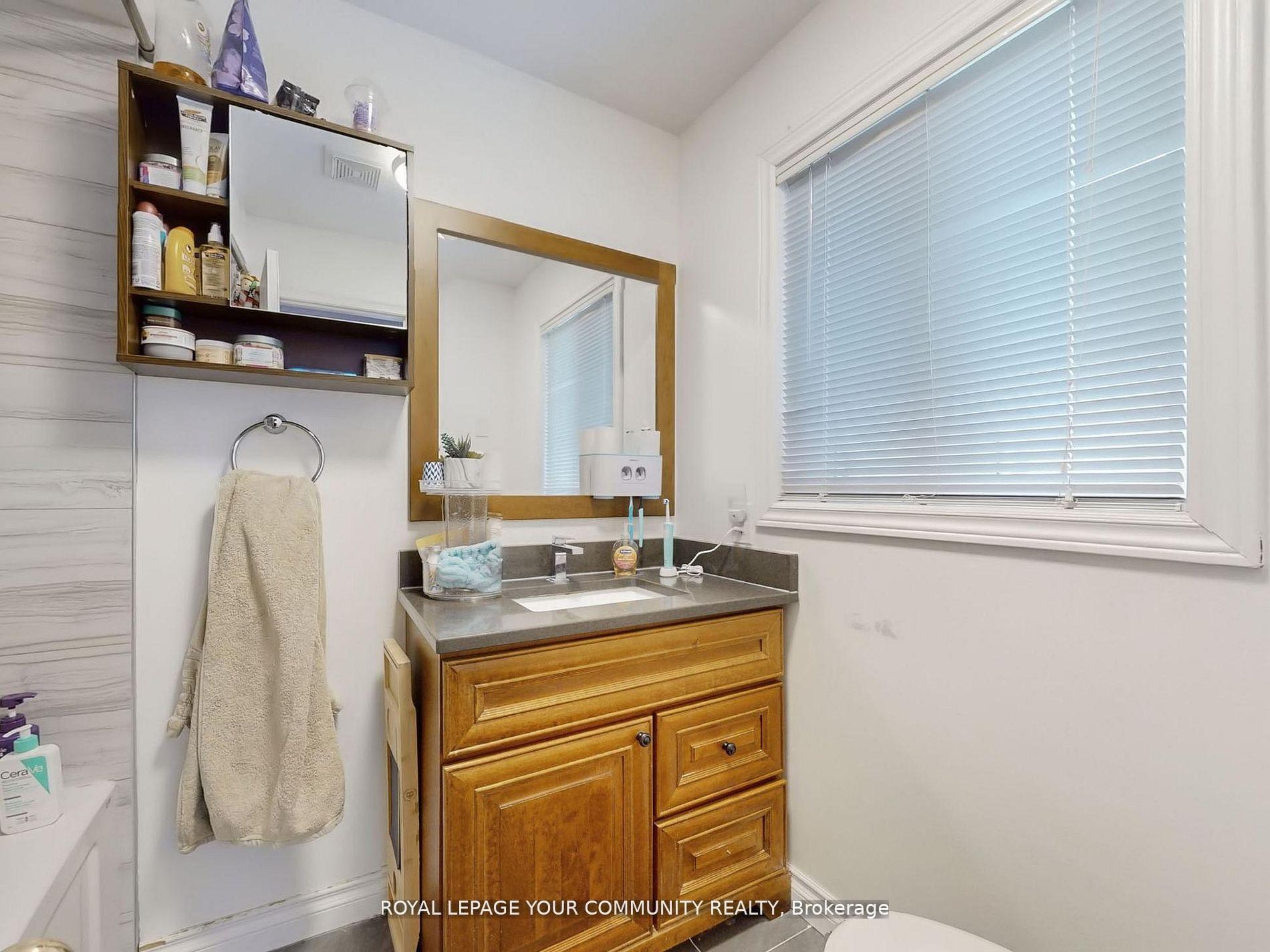 Photo 17 of 105 Brown Street, Barrie, Ardagh — HOMEH
