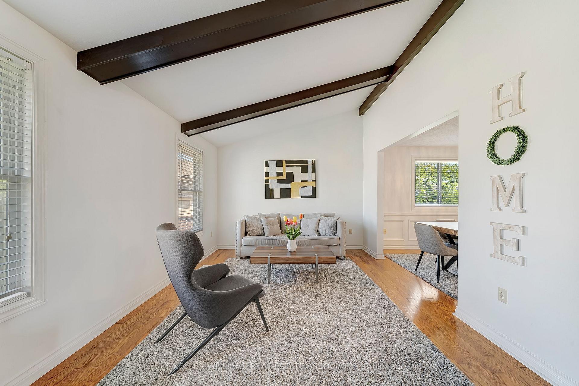Photo 6 of 24 Farmingdale Crescent, Hamilton, Stoney Creek — HOMEH