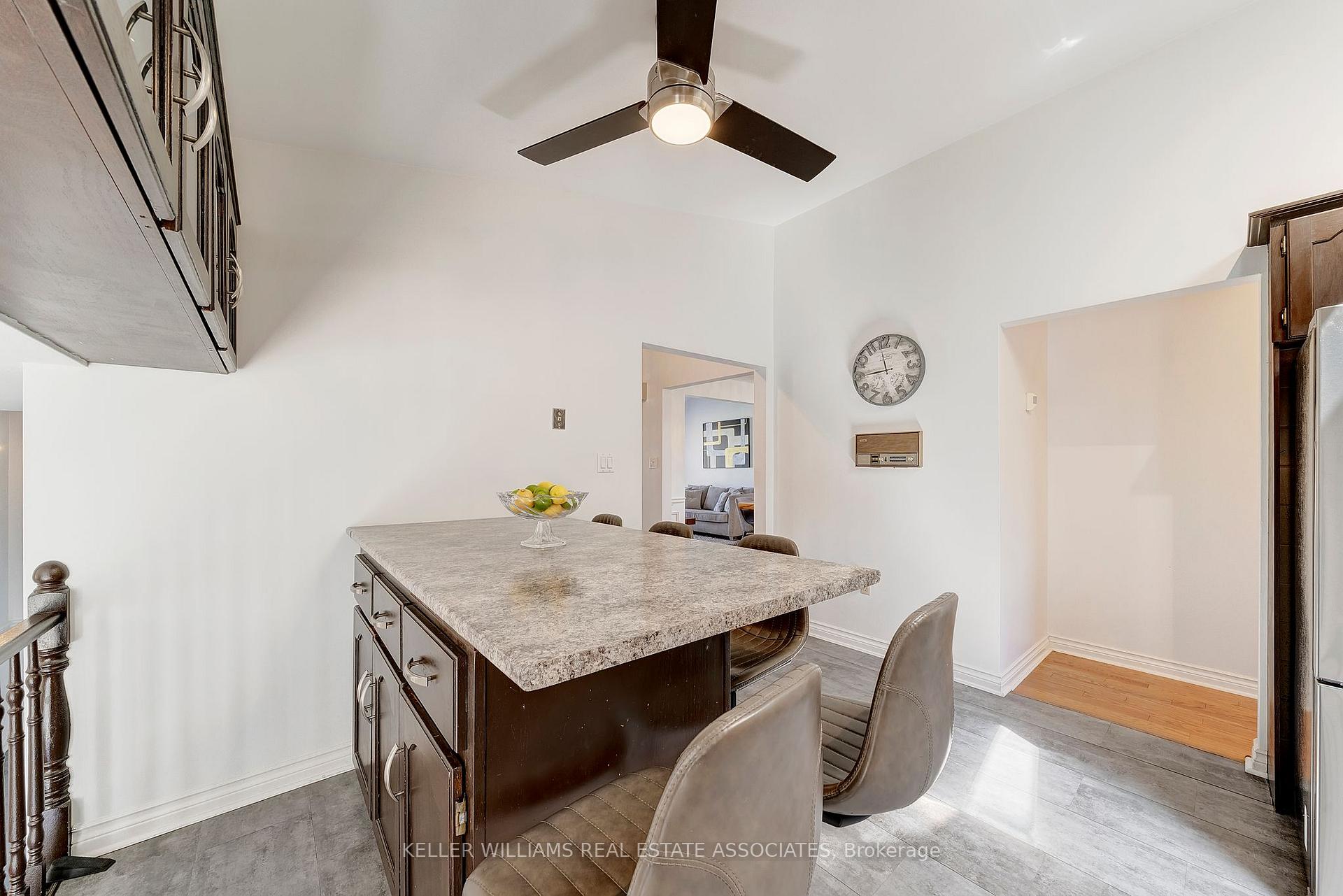 Photo 18 of 24 Farmingdale Crescent, Hamilton, Stoney Creek — HOMEH
