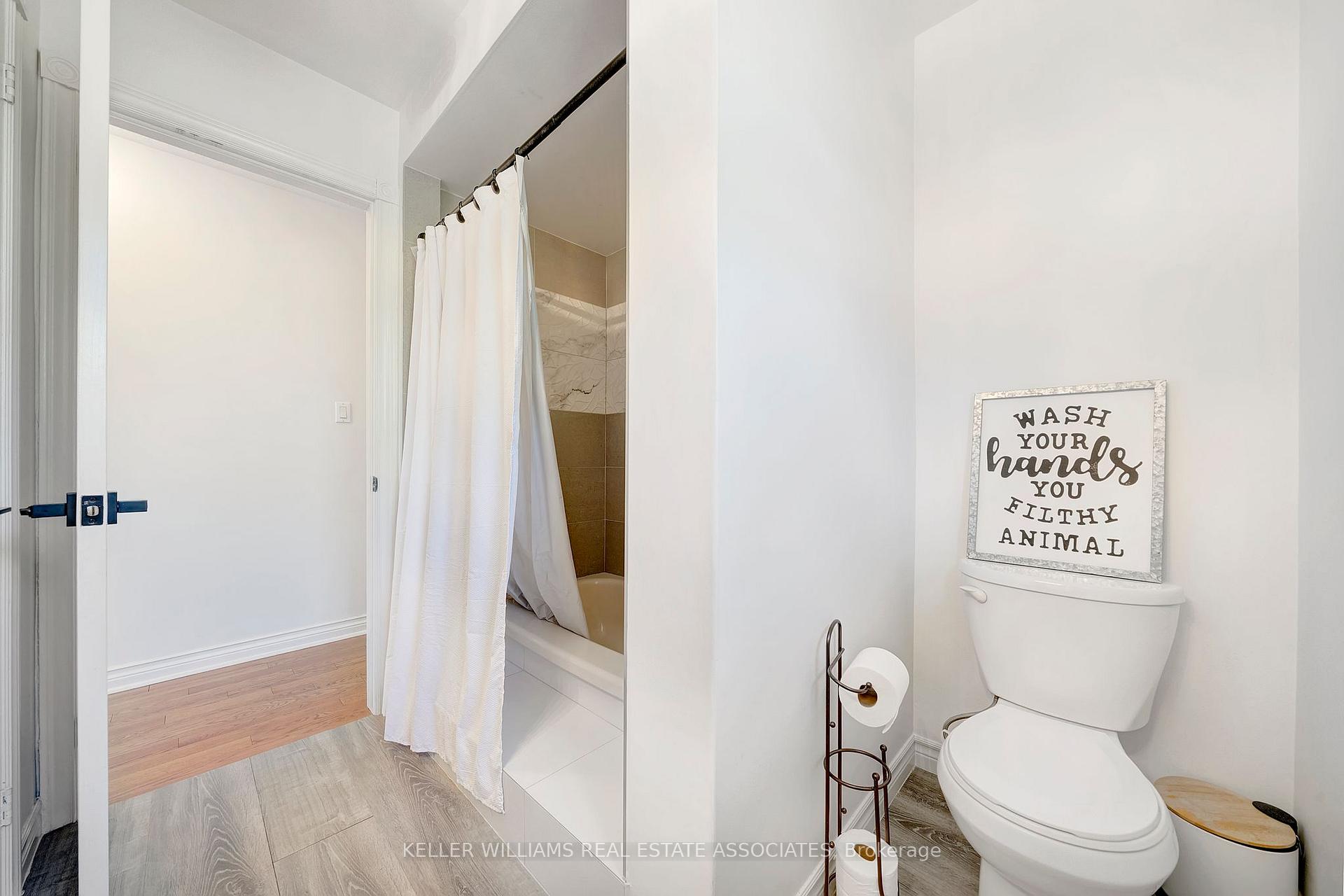 Photo 21 of 24 Farmingdale Crescent, Hamilton, Stoney Creek — HOMEH