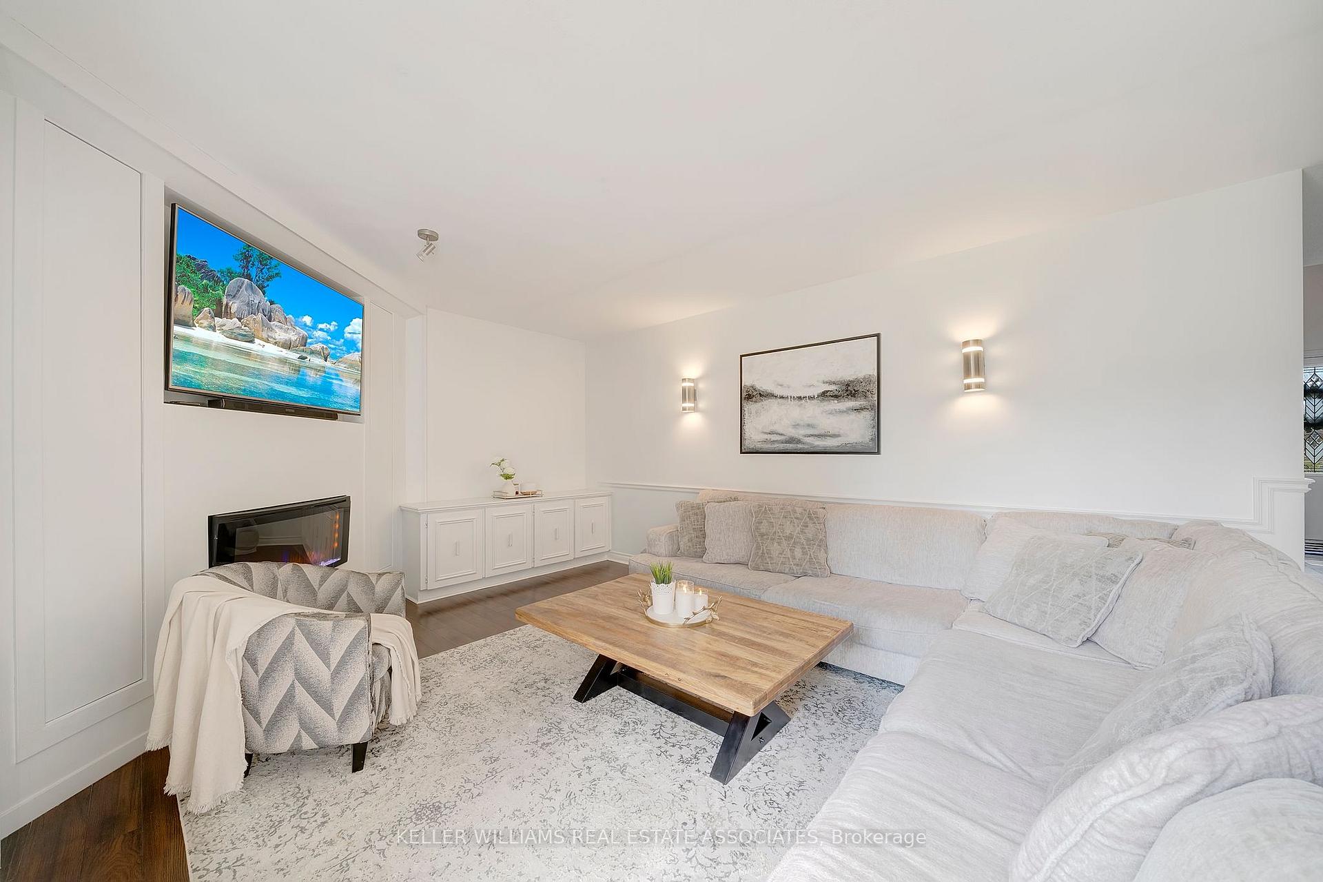 Photo 25 of 24 Farmingdale Crescent, Hamilton, Stoney Creek — HOMEH
