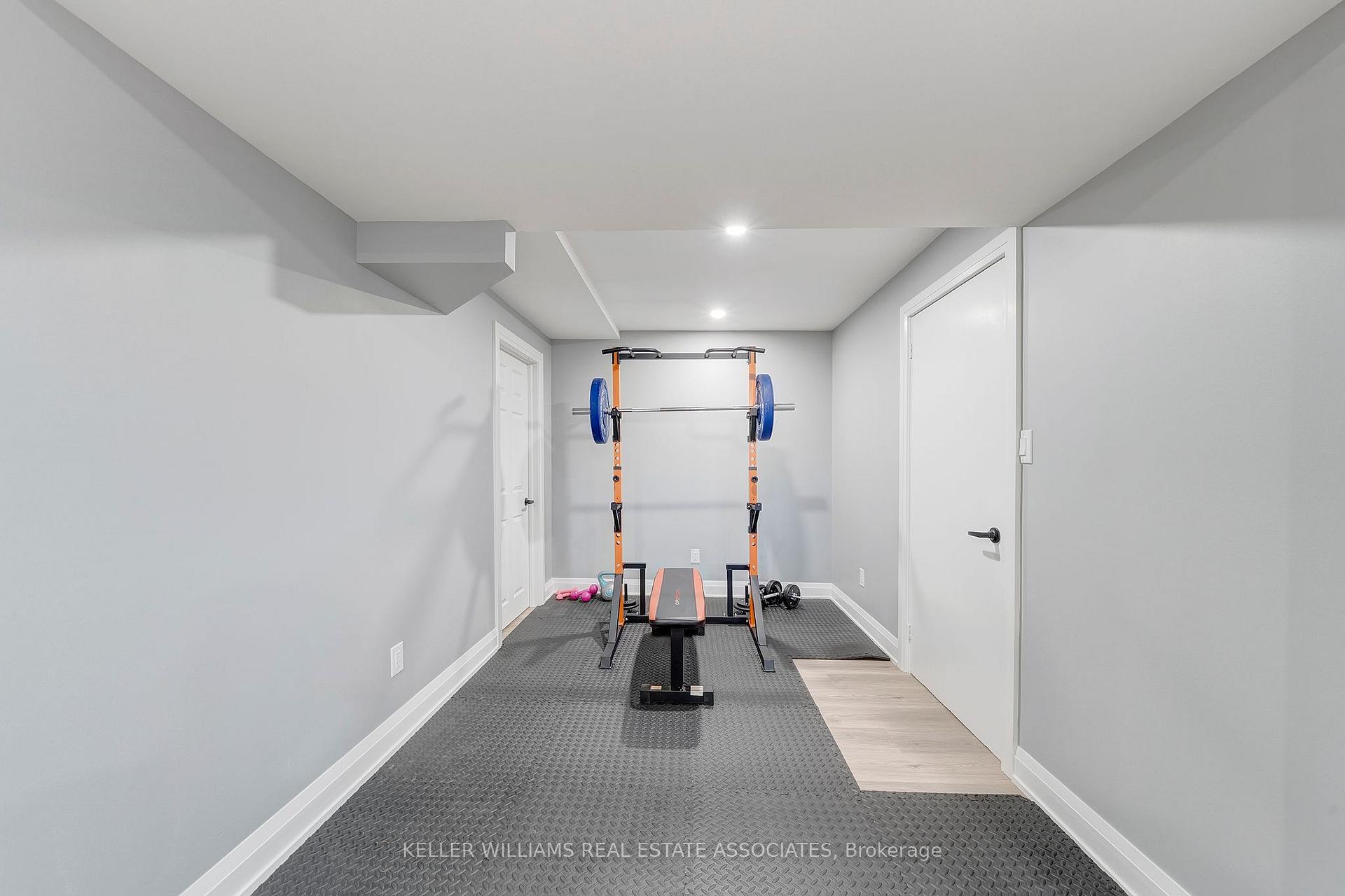 Photo 37 of 24 Farmingdale Crescent, Hamilton, Stoney Creek — HOMEH