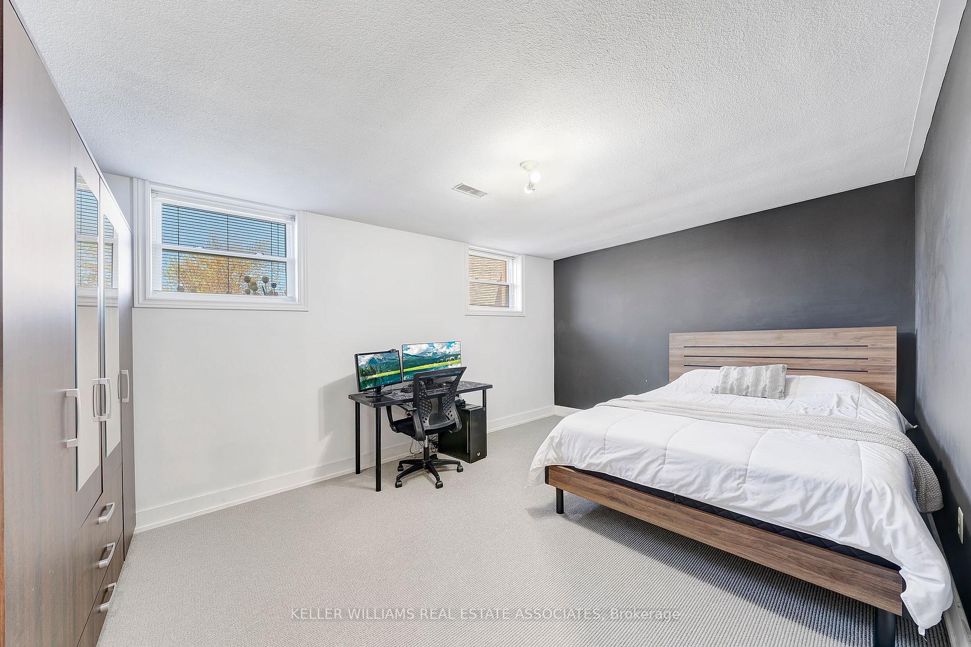 Photo 38 of 24 Farmingdale Crescent, Hamilton, Stoney Creek — HOMEH
