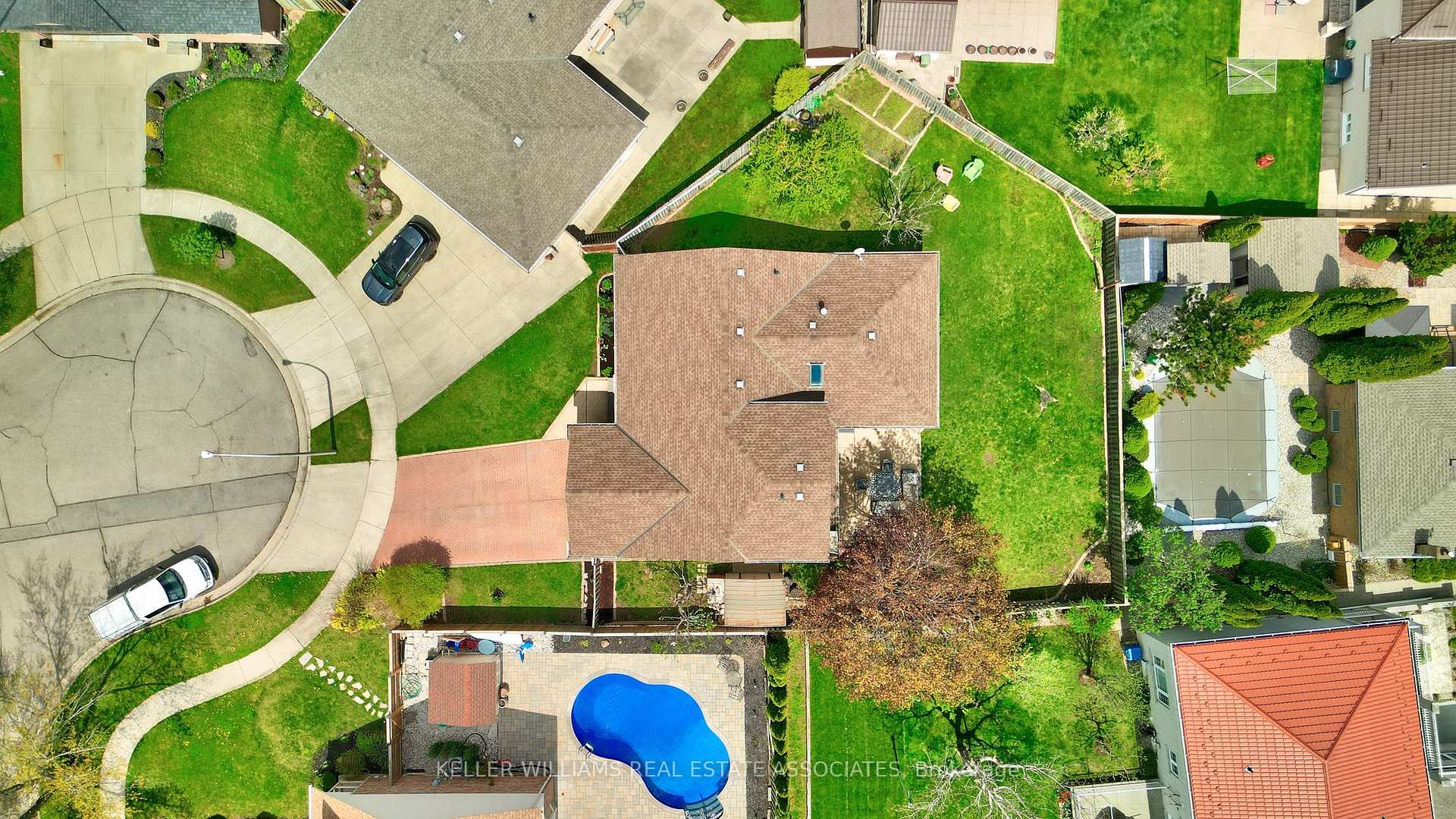 Photo 47 of 24 Farmingdale Crescent, Hamilton, Stoney Creek — HOMEH