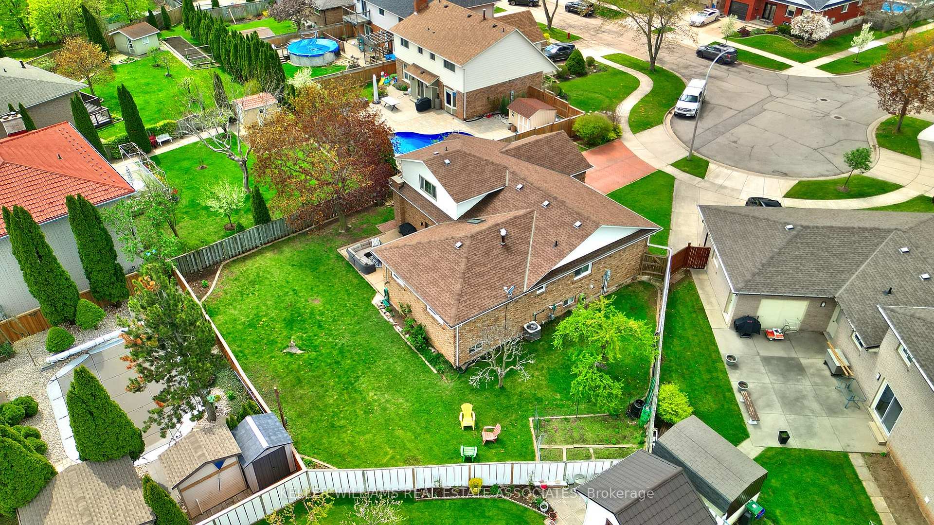Photo 48 of 24 Farmingdale Crescent, Hamilton, Stoney Creek — HOMEH