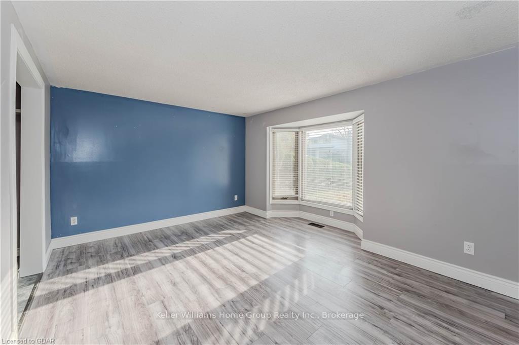 Photo 8 of 57 Rochelle Drive, Guelph, Willow West/Sugarbush/West Acres — HOMEH