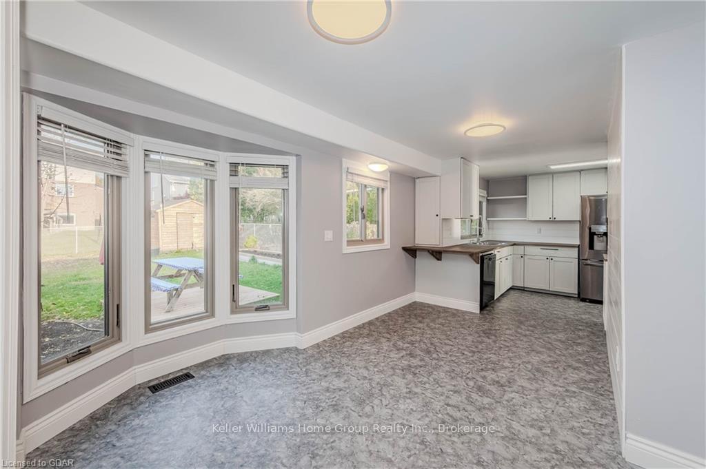 Photo 17 of 57 Rochelle Drive, Guelph, Willow West/Sugarbush/West Acres — HOMEH