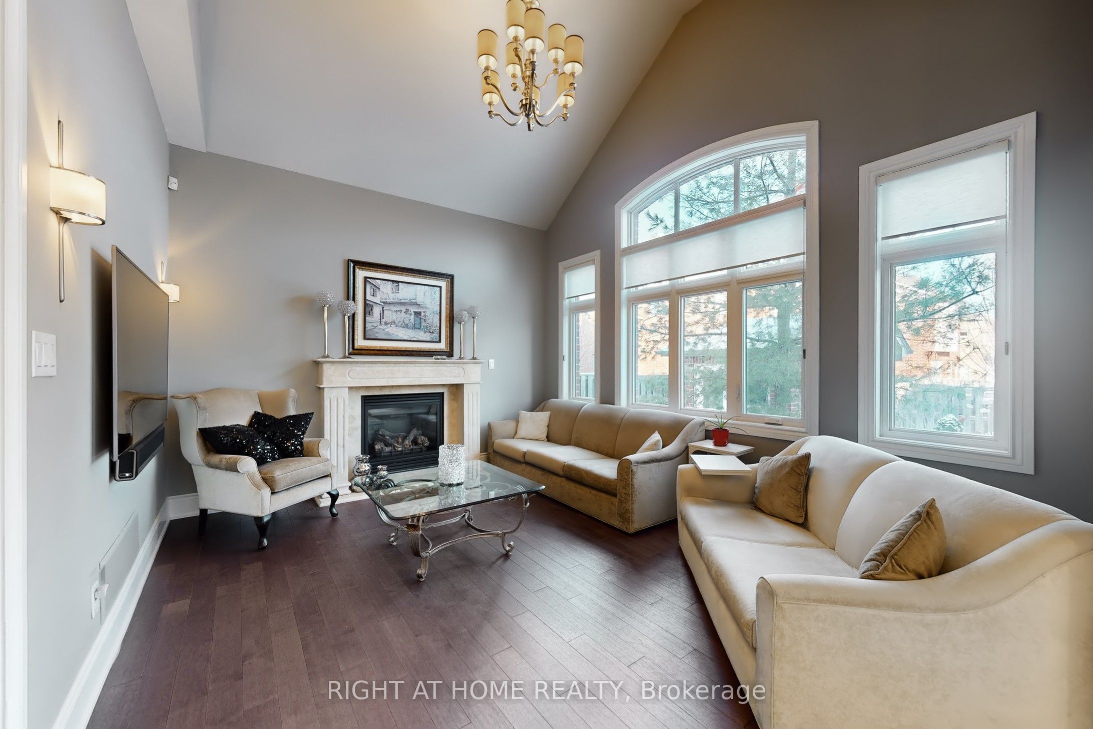 Photo 52 of 131 Robert Berry Crescent, King, King City — HOMEH