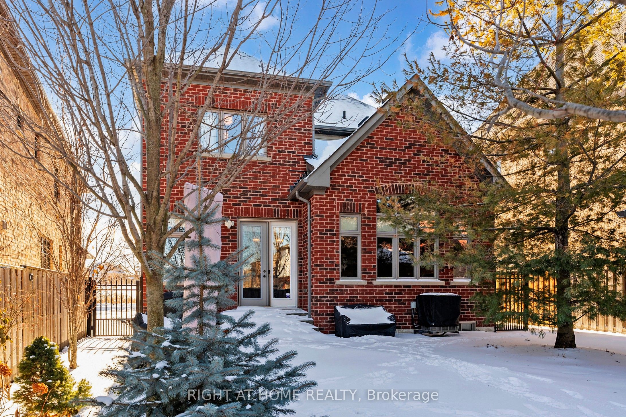 Photo 100 of 131 Robert Berry Crescent, King, King City — HOMEH