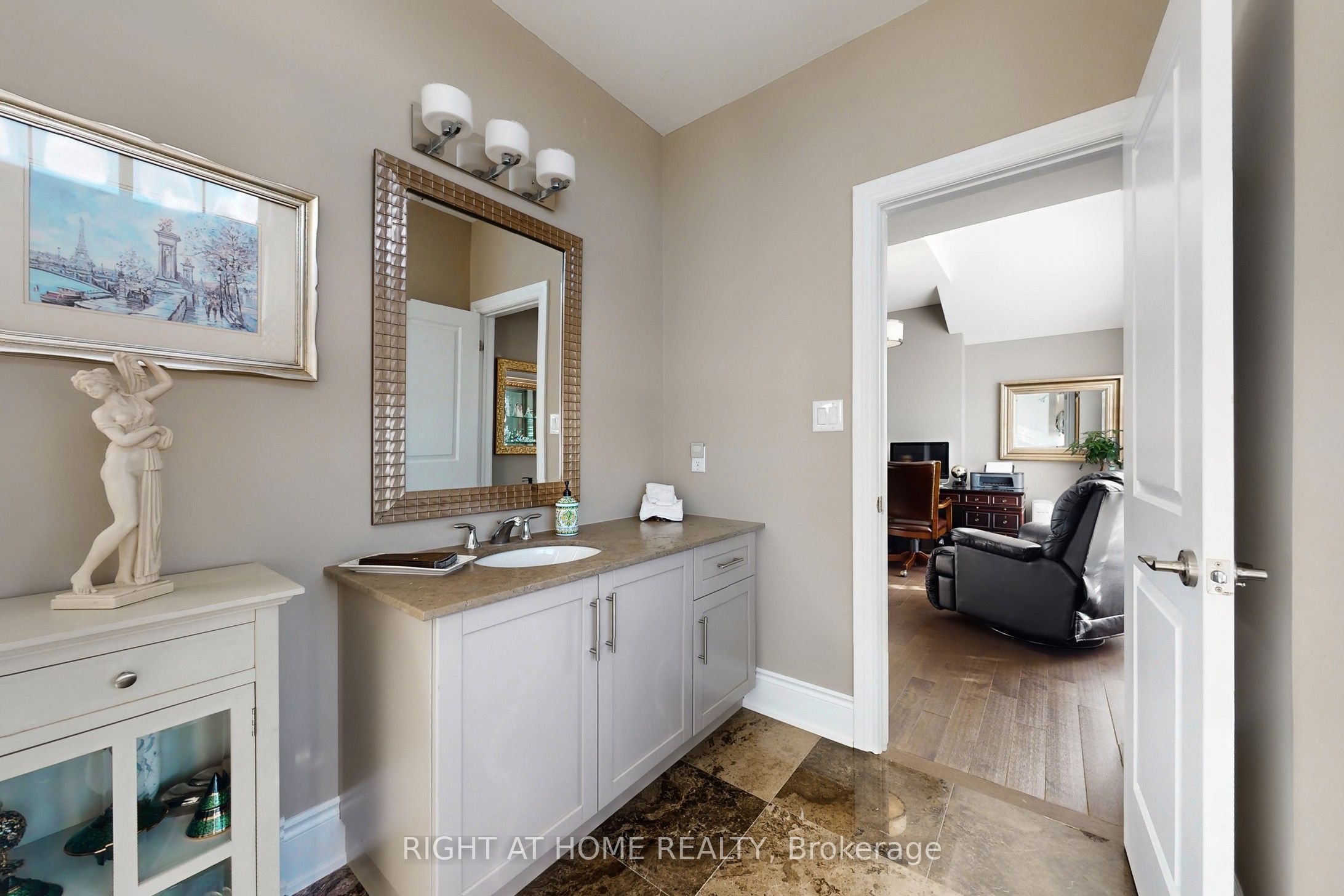 Photo 83 of 131 Robert Berry Crescent, King, King City — HOMEH