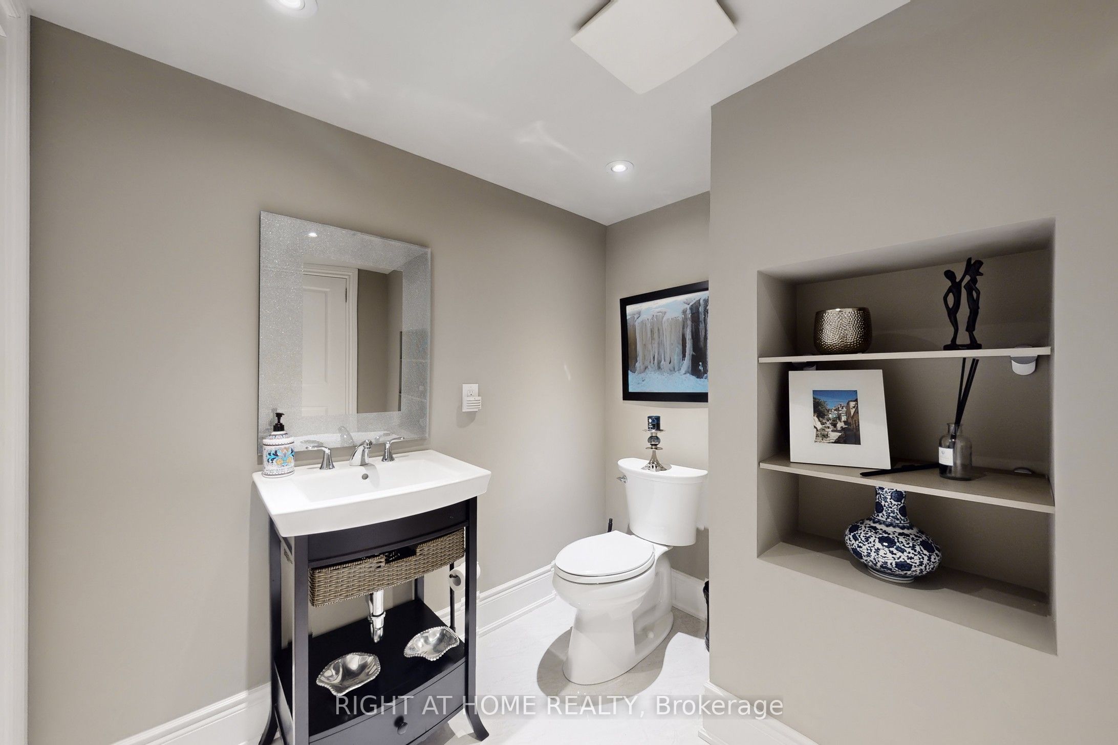 Photo 94 of 131 Robert Berry Crescent, King, King City — HOMEH