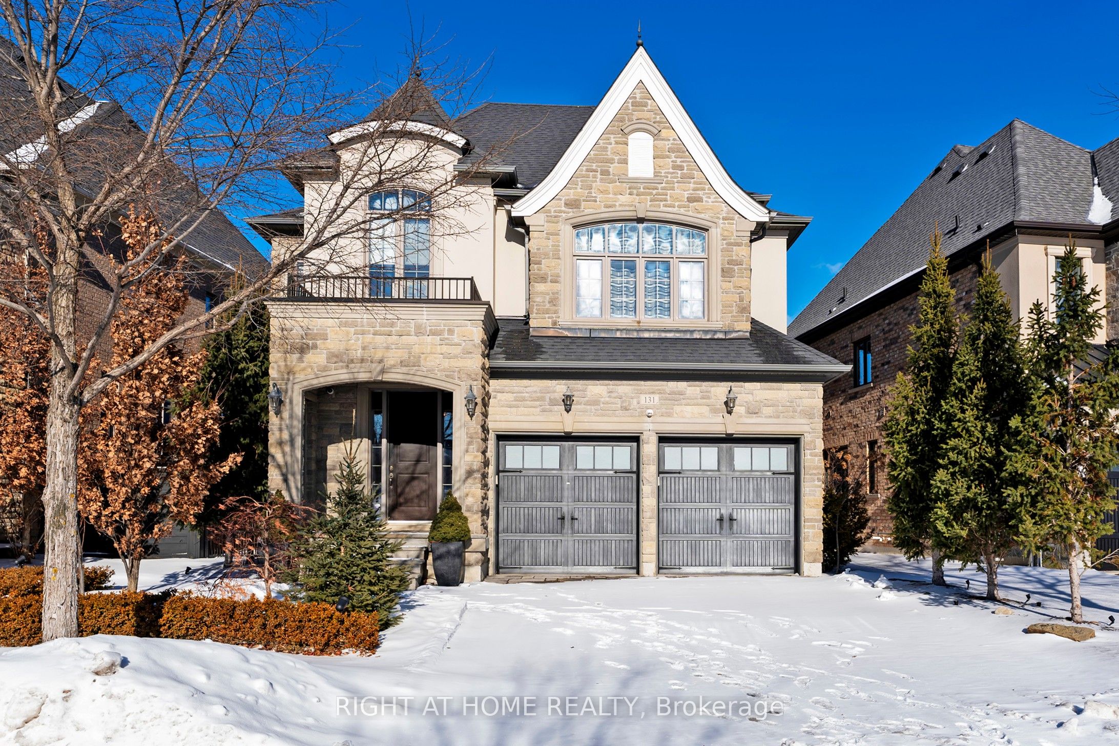 Photo 2 of 131 Robert Berry Crescent, King, King City — HOMEH