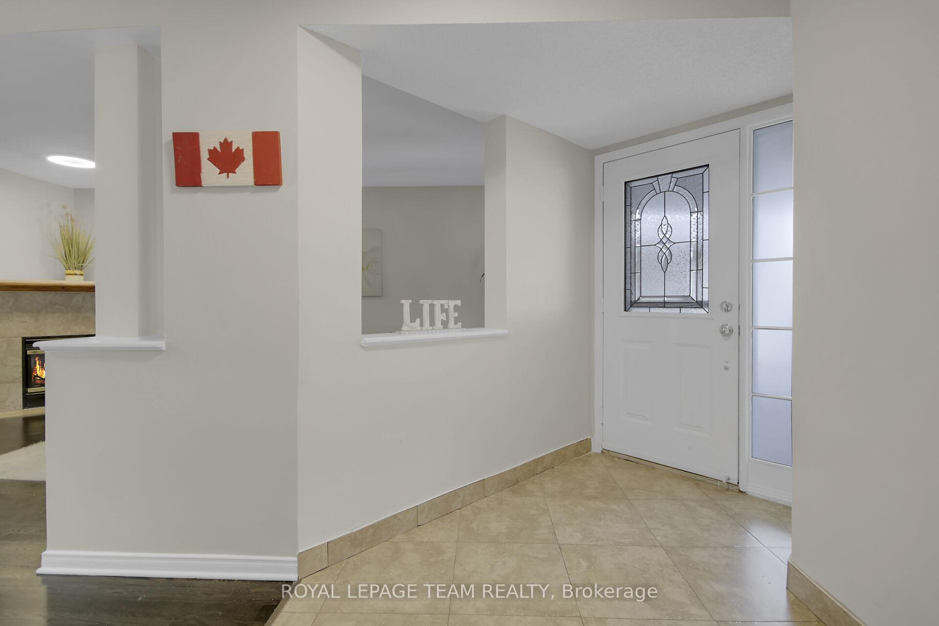 Photo 3 of 89 Upminster Way, Ottawa, Barrhaven - Longfields — HOMEH