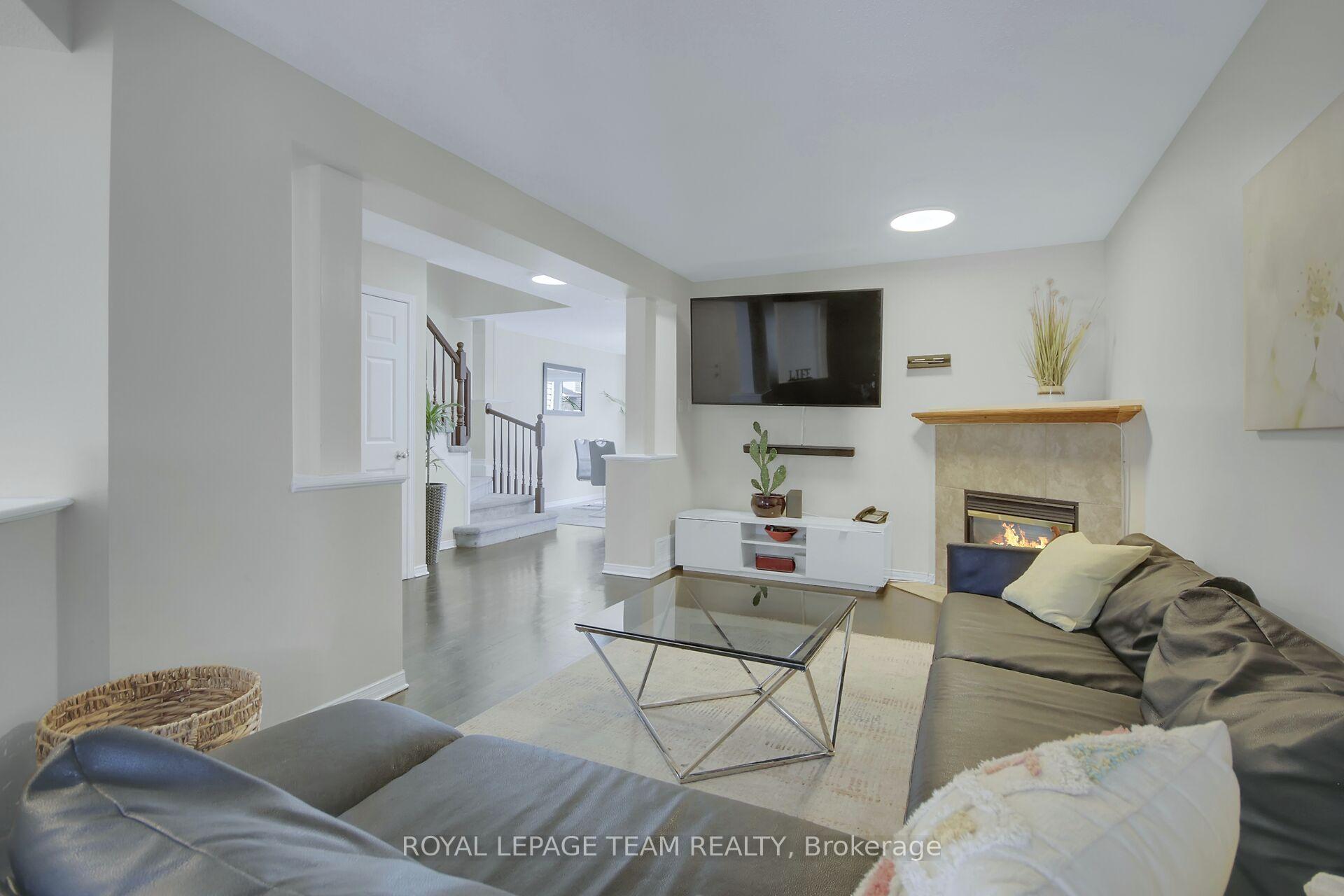 Photo 5 of 89 Upminster Way, Ottawa, Barrhaven - Longfields — HOMEH