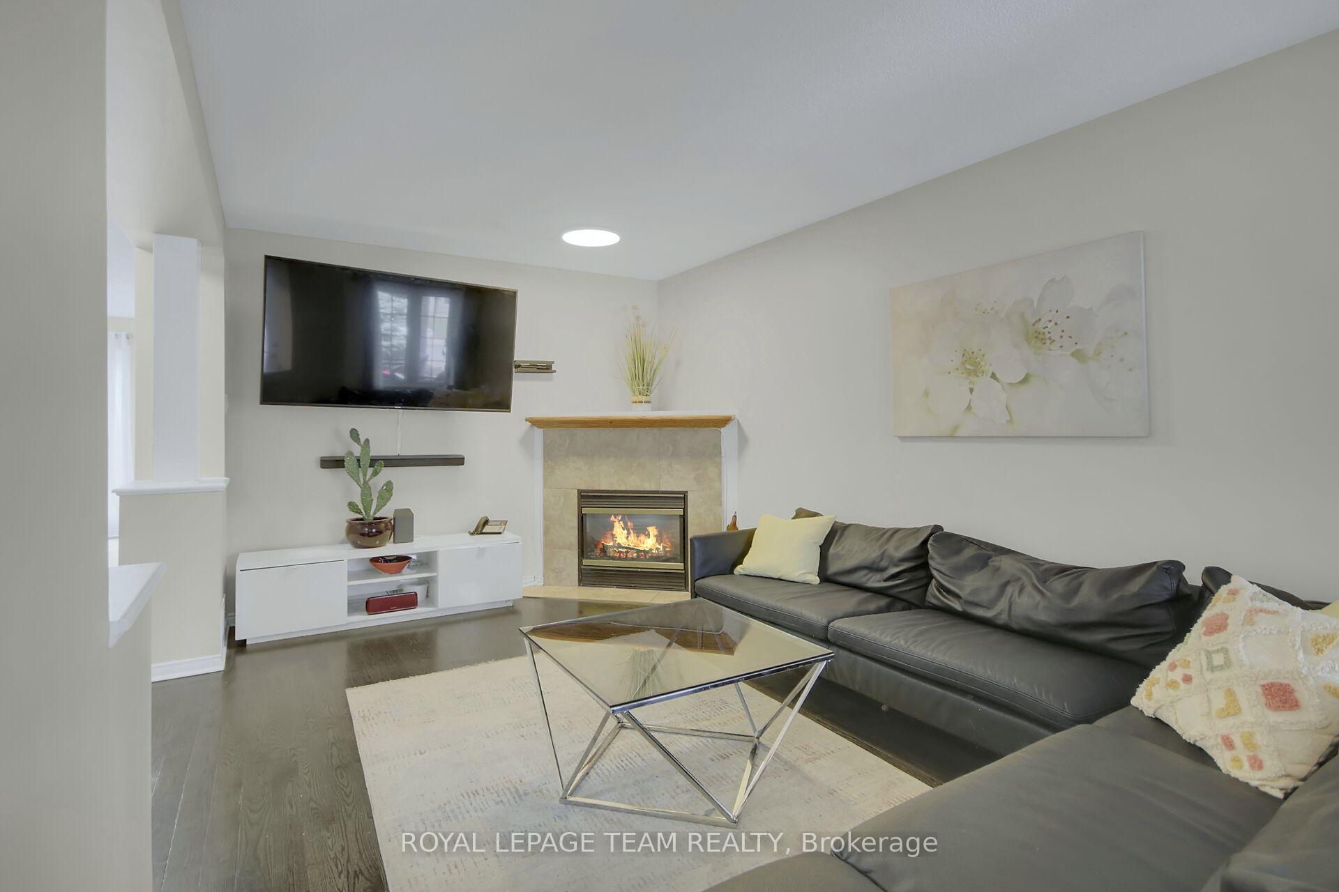 Photo 6 of 89 Upminster Way, Ottawa, Barrhaven - Longfields — HOMEH