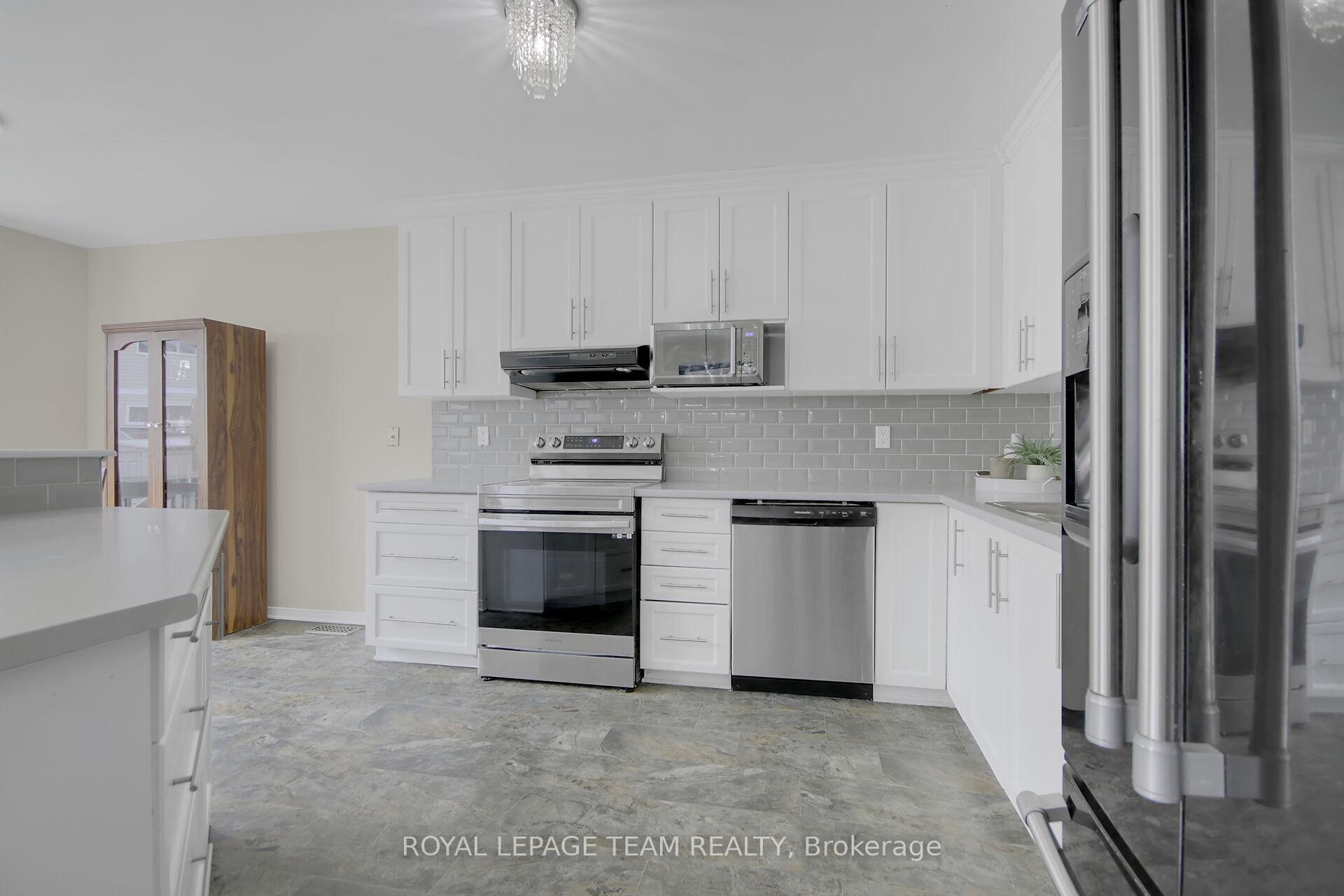 Photo 14 of 89 Upminster Way, Ottawa, Barrhaven - Longfields — HOMEH