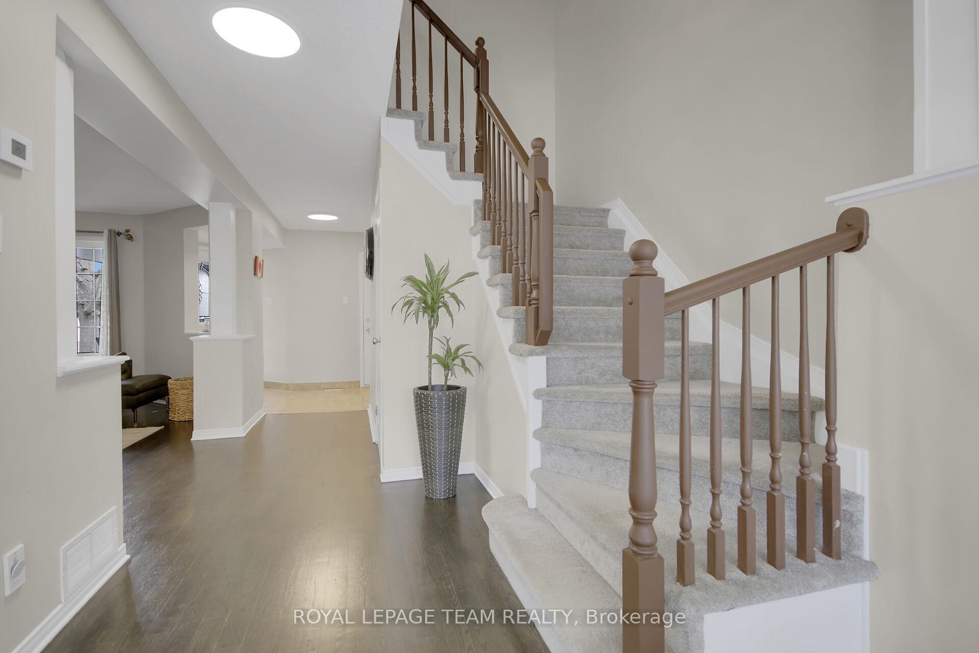 Photo 19 of 89 Upminster Way, Ottawa, Barrhaven - Longfields — HOMEH