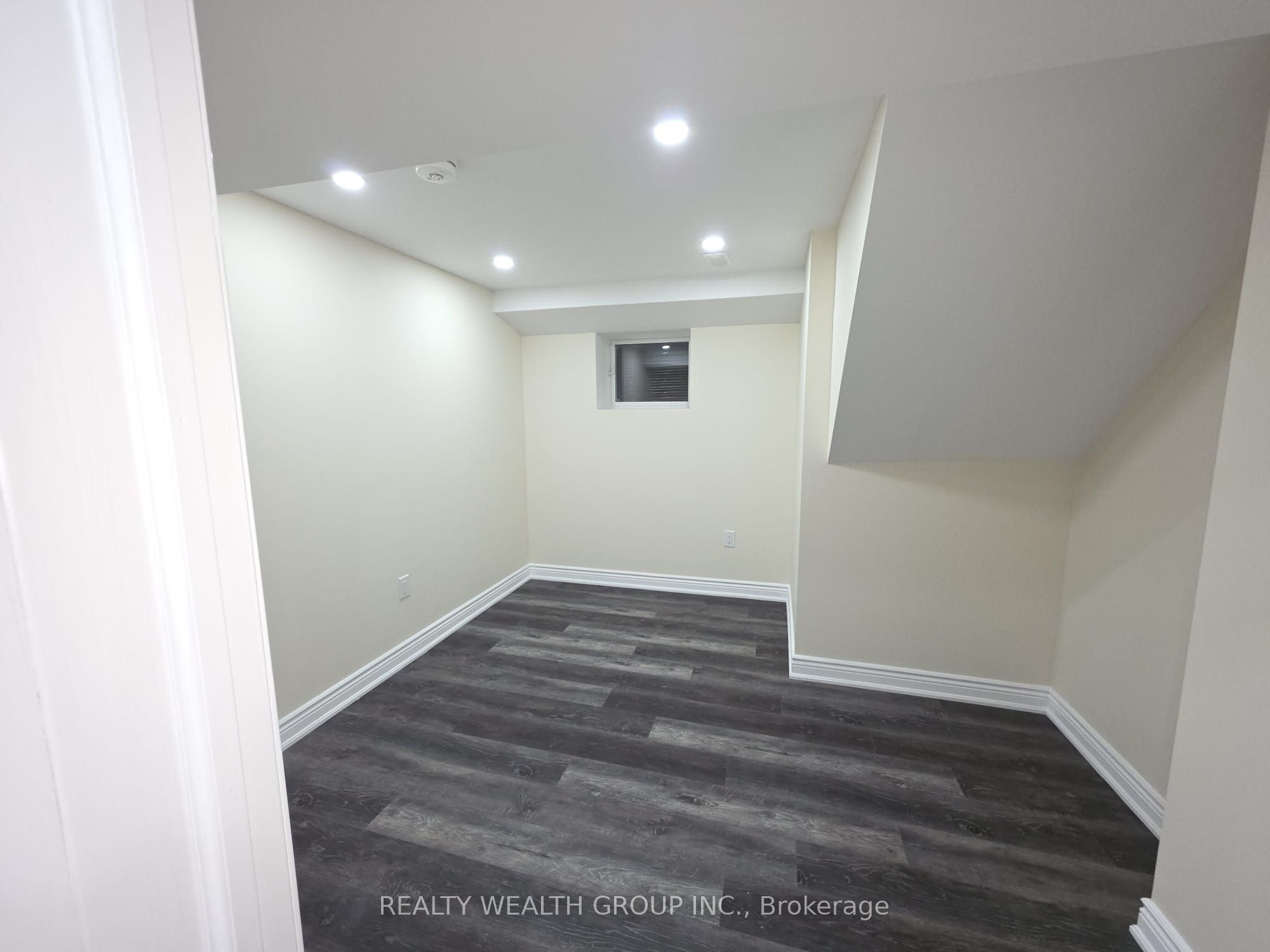 Photo 24 of Unit Bsmt, 7 Sinatra Street, Brampton, Sandringham-Wellington North — HOMEH