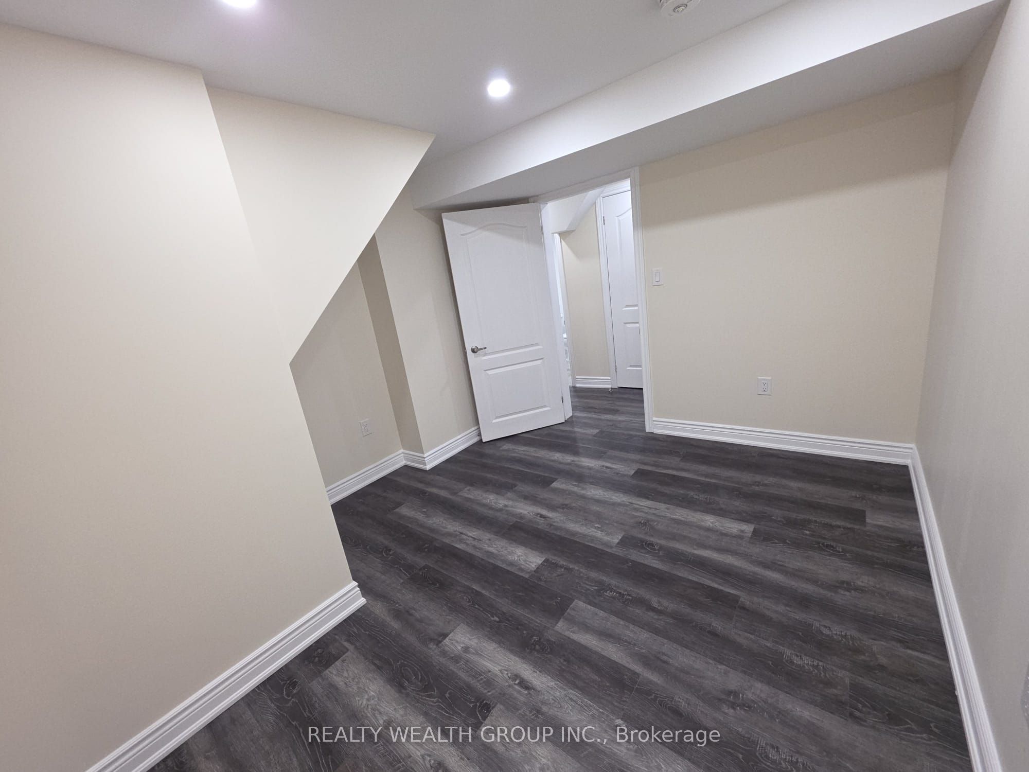 Photo 25 of Unit Bsmt, 7 Sinatra Street, Brampton, Sandringham-Wellington North — HOMEH