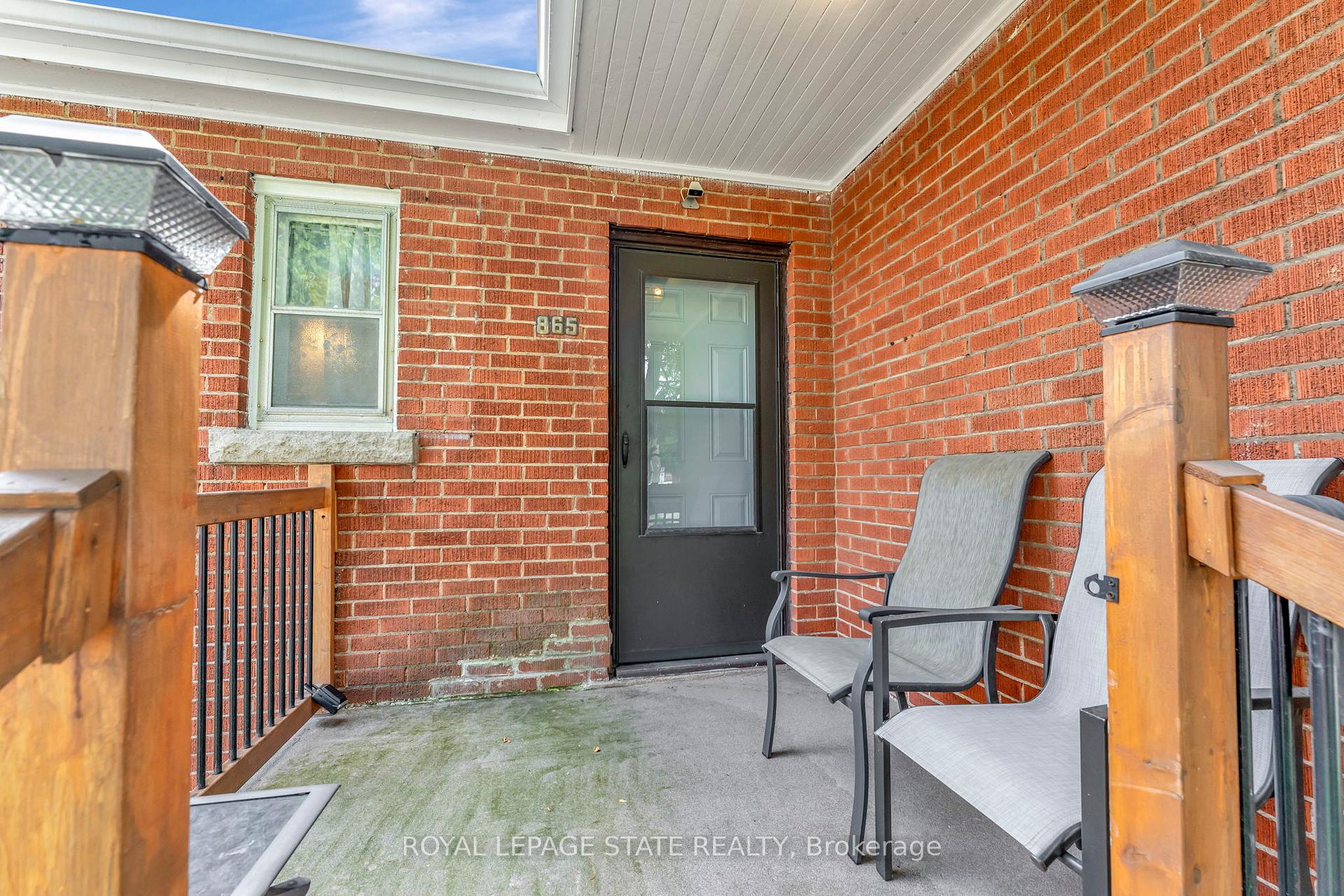 Photo 4 of 865 Garth Street, Hamilton, Buchanan — HOMEH