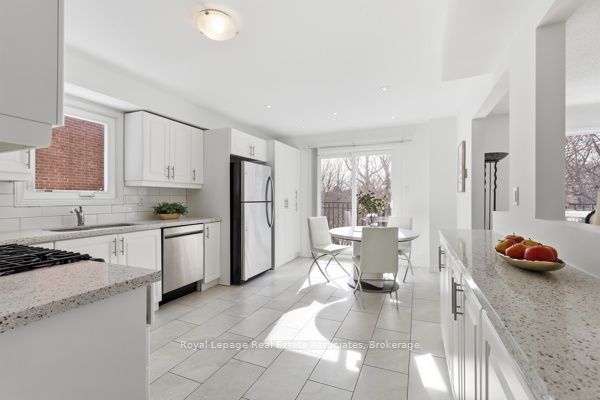 Photo 49 of 115 Coles Avenue, Vaughan, Vaughan Grove — HOMEH