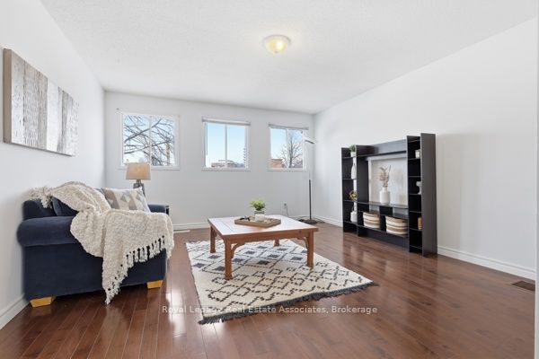 Photo 61 of 115 Coles Avenue, Vaughan, Vaughan Grove — HOMEH