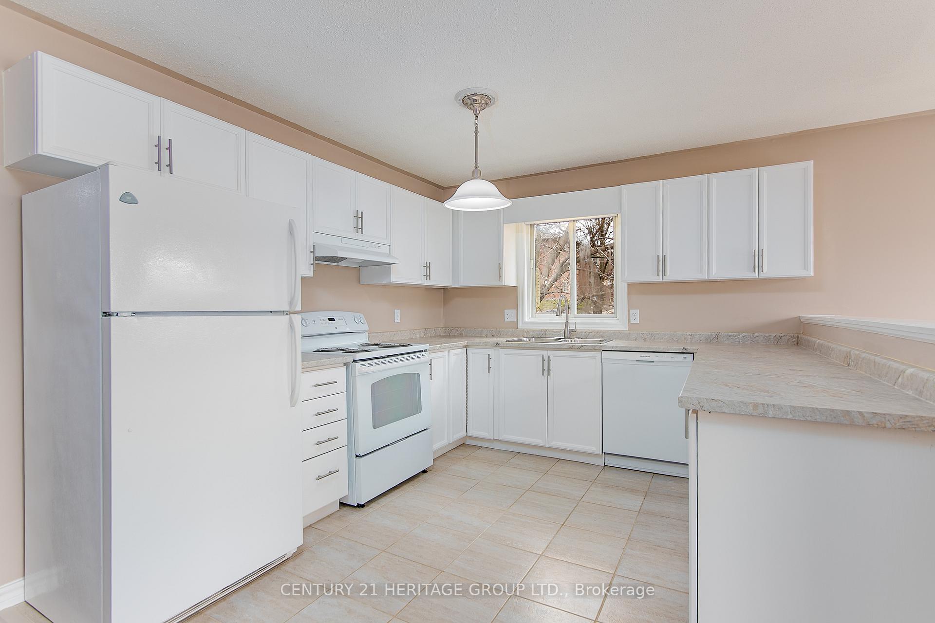 Photo 3 of 119 Berczy Street, Barrie, Codrington — HOMEH