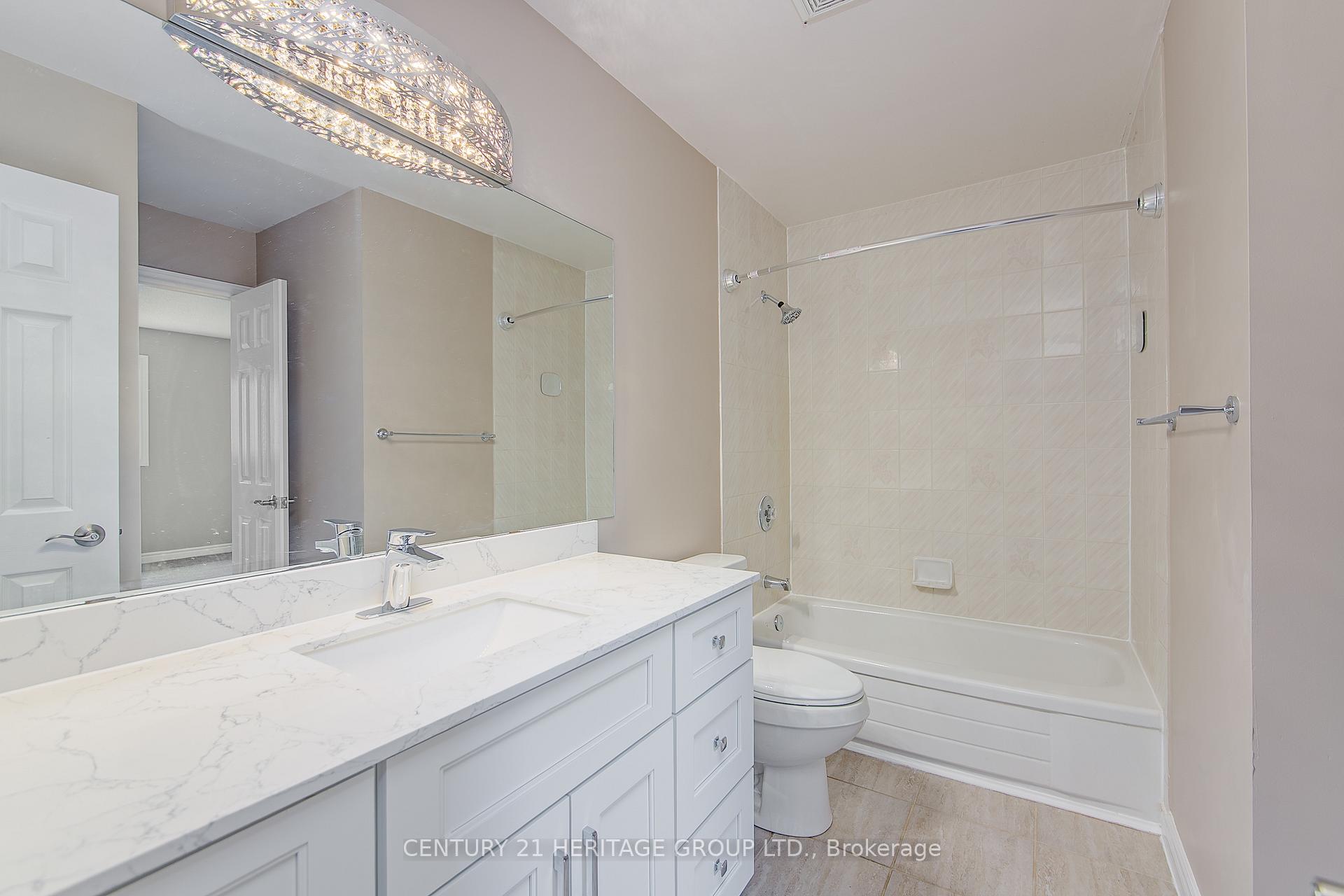 Photo 5 of 119 Berczy Street, Barrie, Codrington — HOMEH